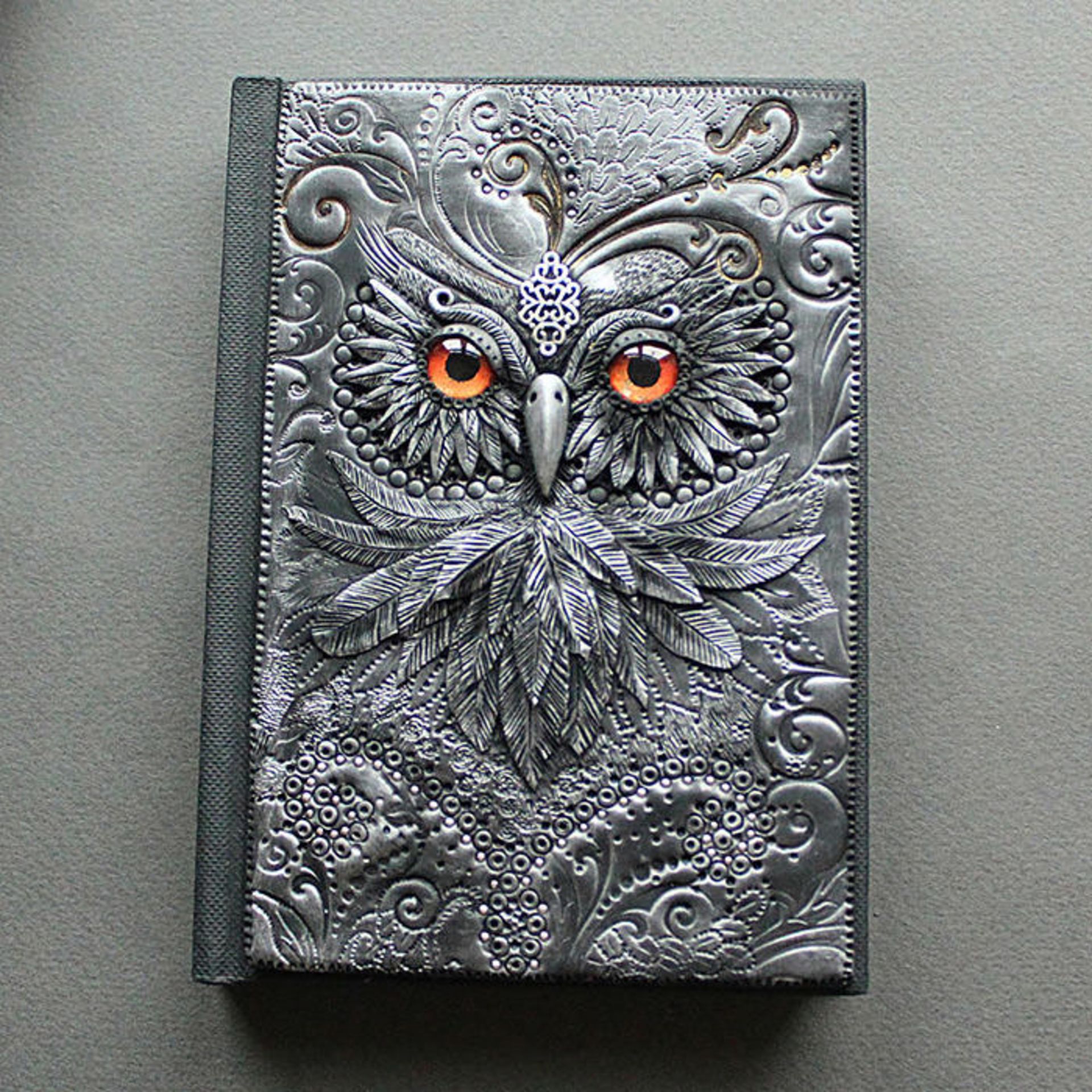 جلدهای رویایی برای کتاب‌های فانتزی