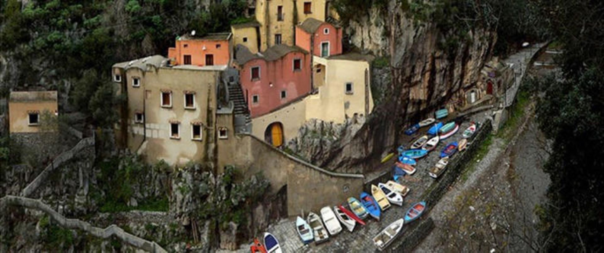 فوروره، شهری کوچک در امتداد سواحل آمالفی ایتالیا