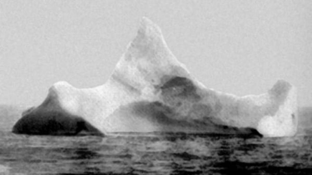 15-of-the-rarest-and-most-mind-blowing-photographs-in-history-12 1