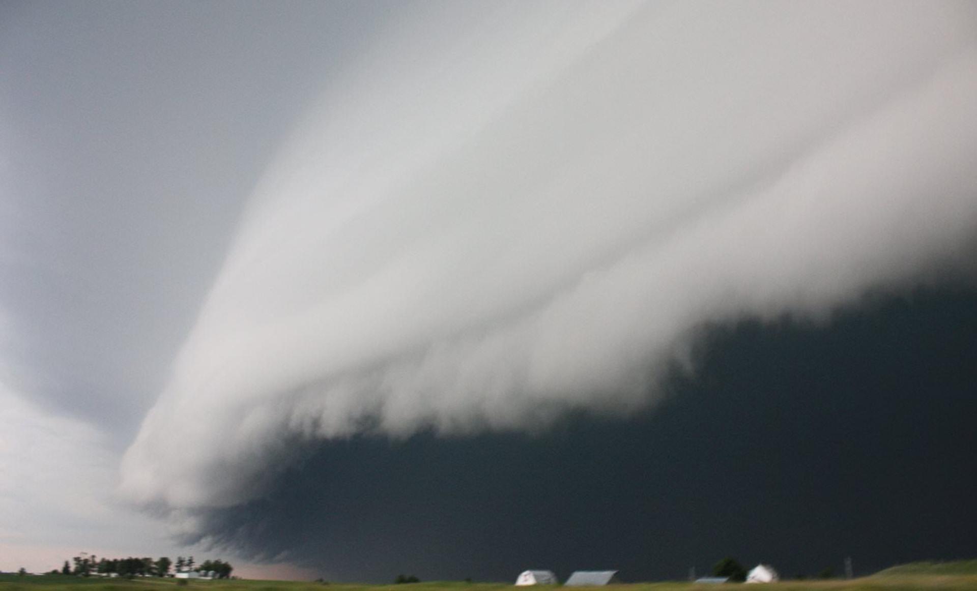 20-incredibly-shocking-cloud-formations-across-the-world-14