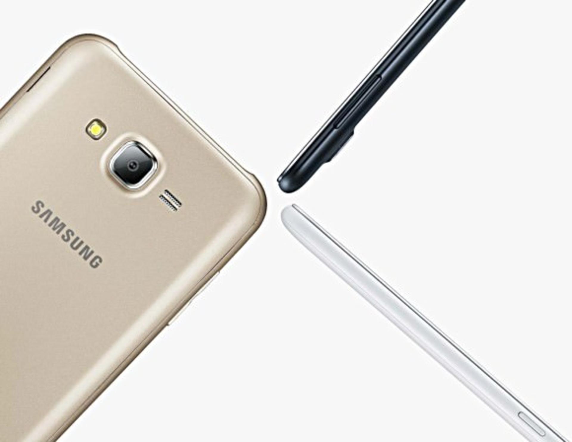 Galaxy j7 03