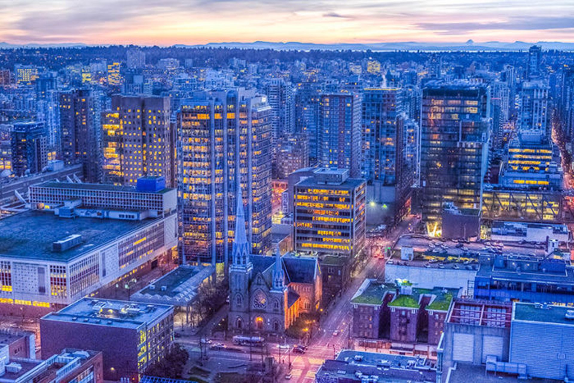 عکاسی از شهر زنده و پرجنب و جوش ونکوور