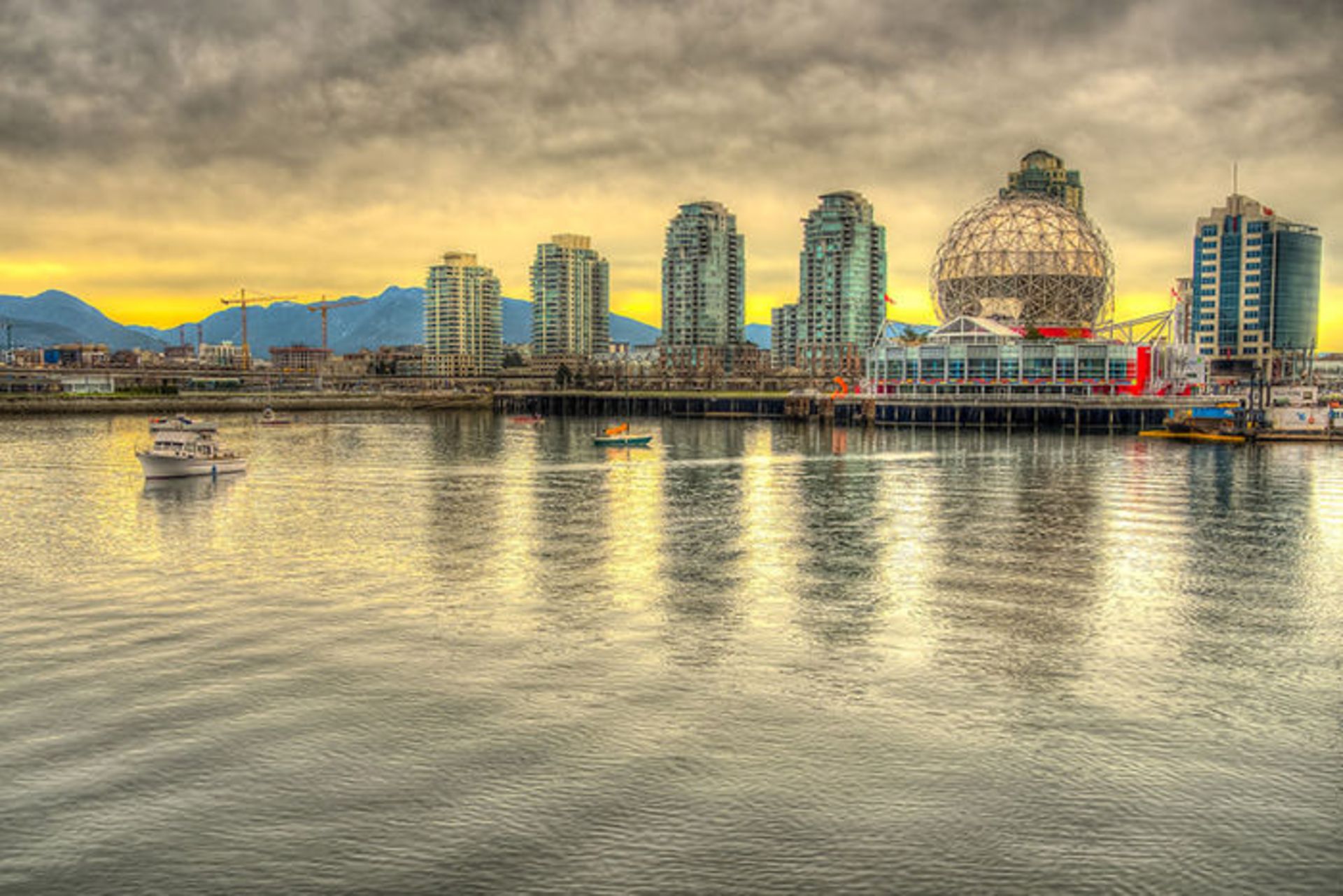 عکاسی از شهر زنده و پرجنب و جوش ونکوور