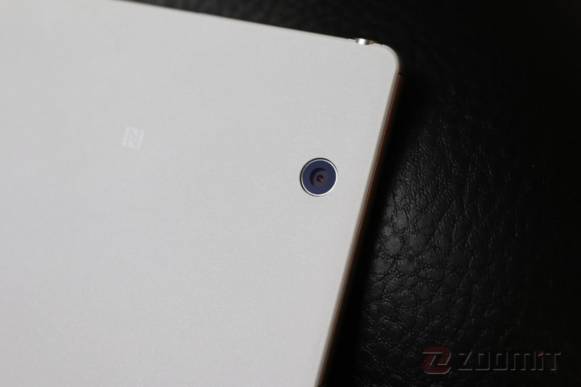 Xperia Z4 Tablet 7