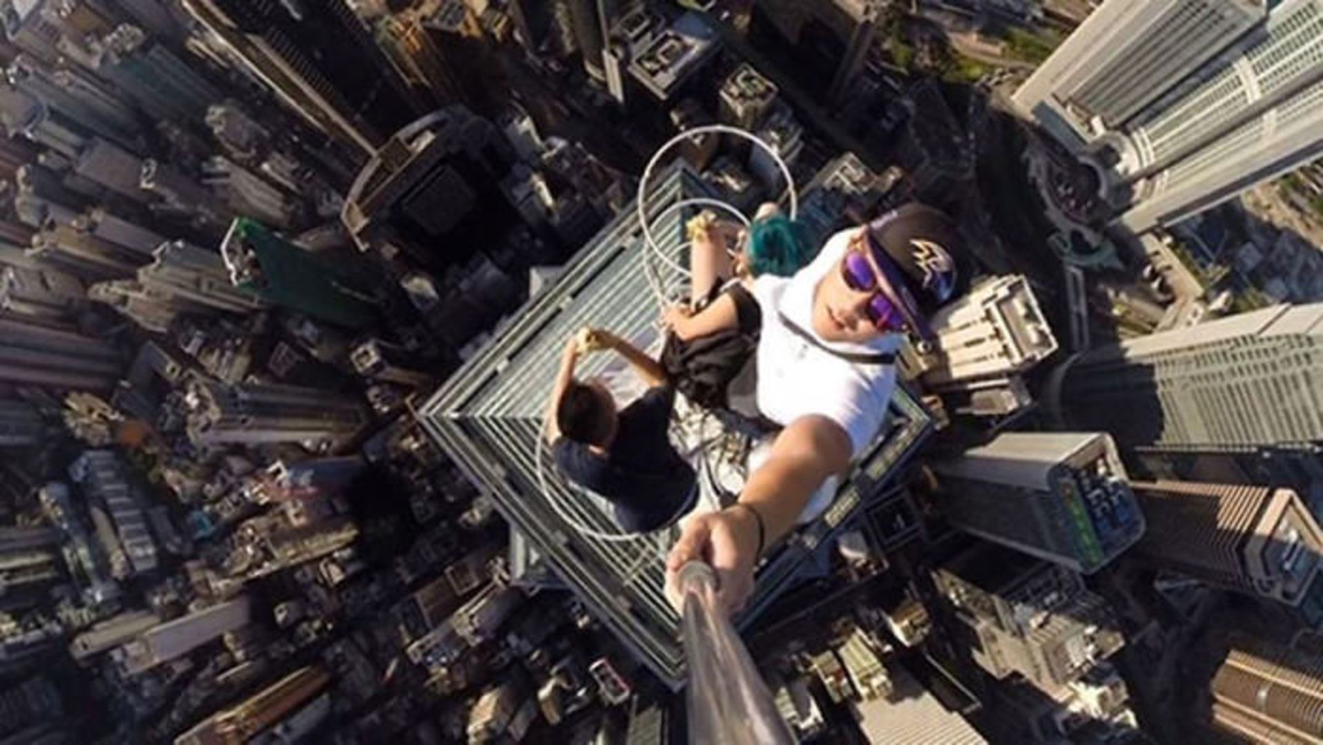 تصاویری مهیج از حضور در بالاترین نقاط زمین و ساختمان‌ها