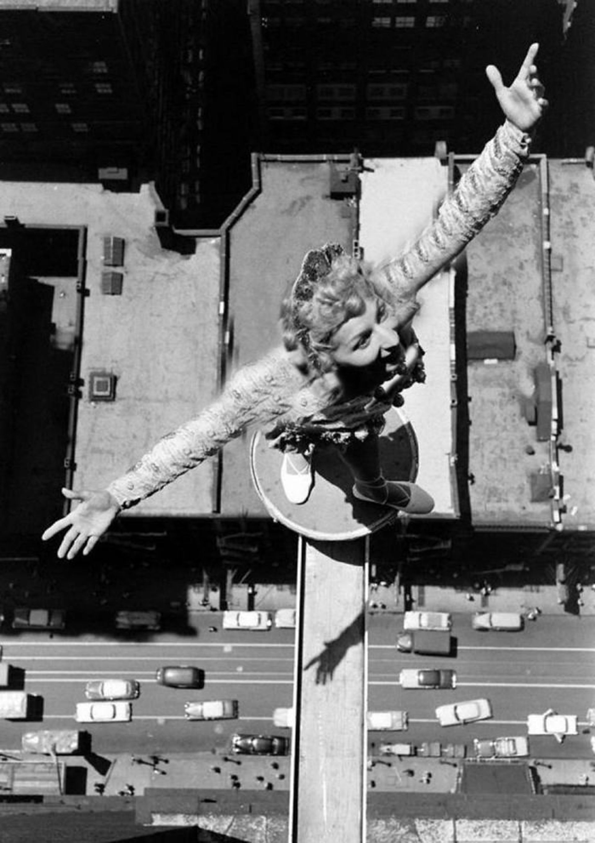 تصاویری مهیج از حضور در بالاترین نقاط زمین و ساختمان‌ها