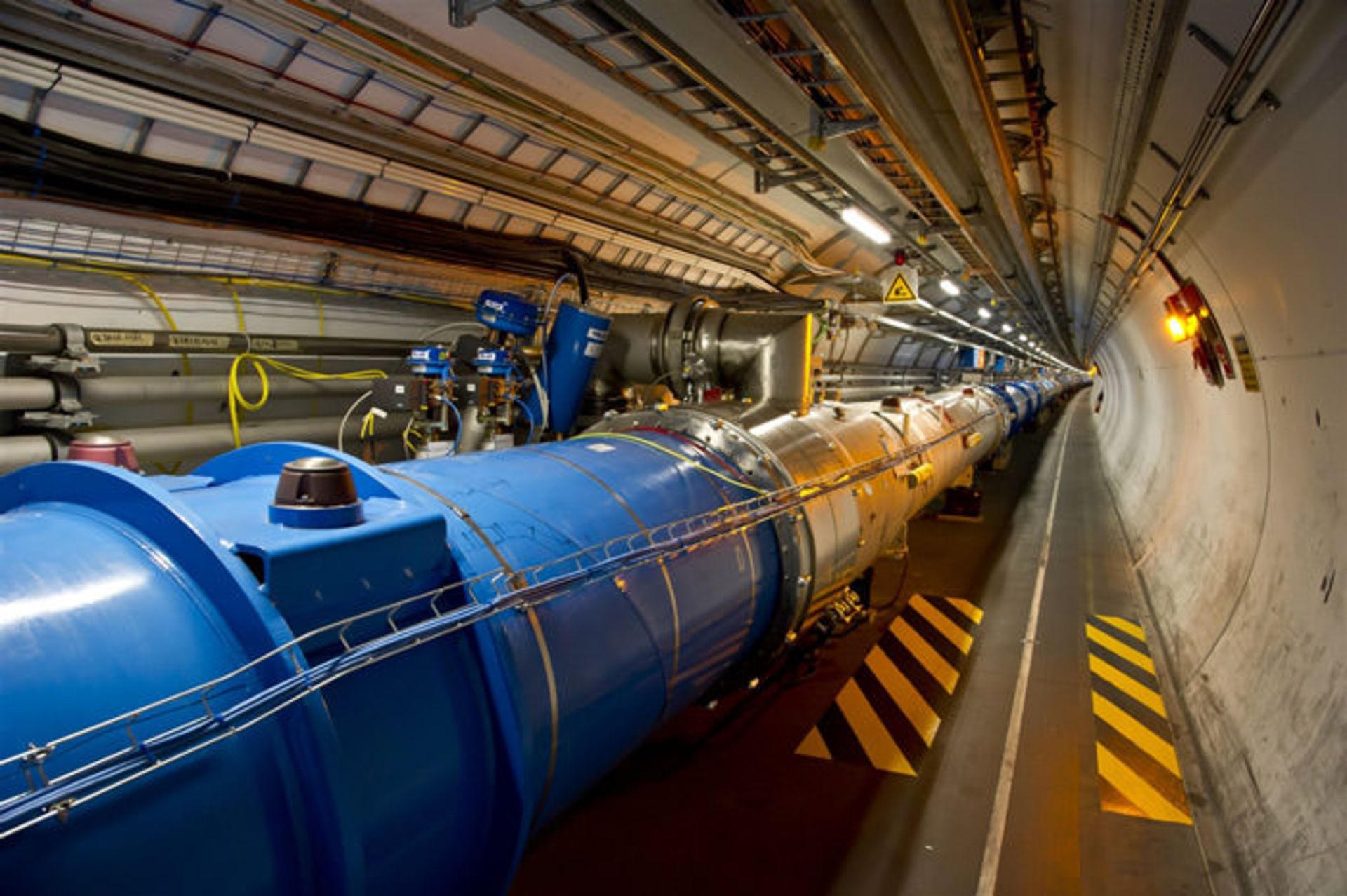 lhc tunnel