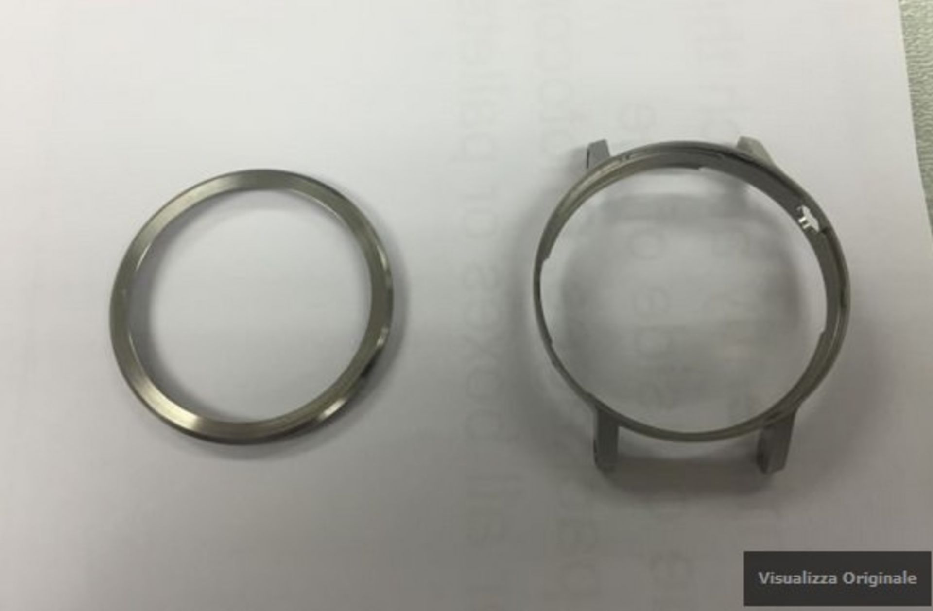 Leaked images of the Motorola Moto 360 sequel and the casing for the timepiece 4
