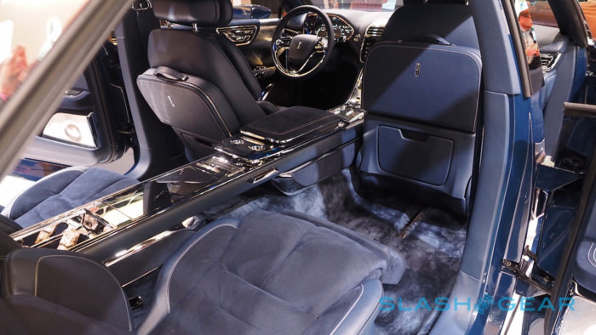 فضای داخلی لینکلن کانتیننتال۲ 