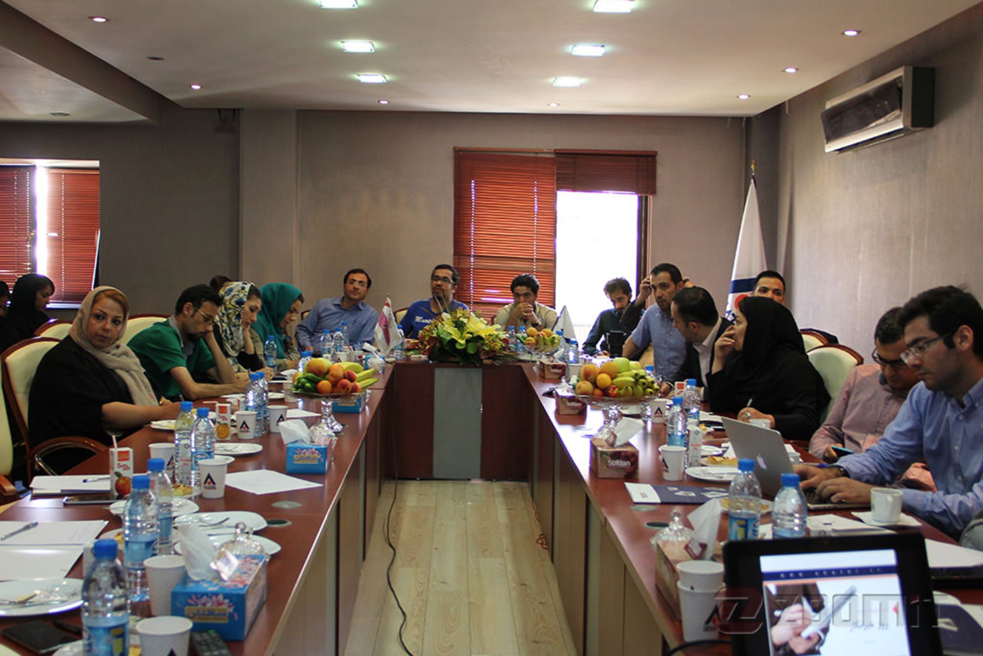 نشست مطبوعاتی شاتل