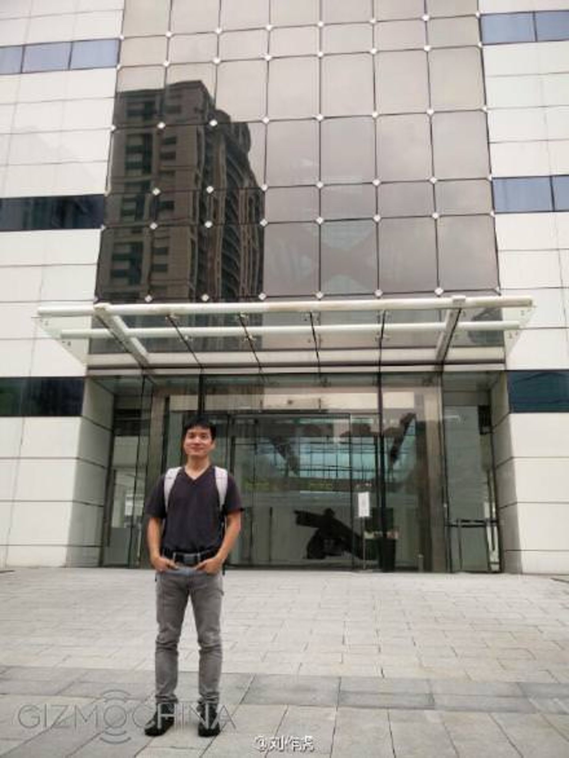 oneplus htc factory 01