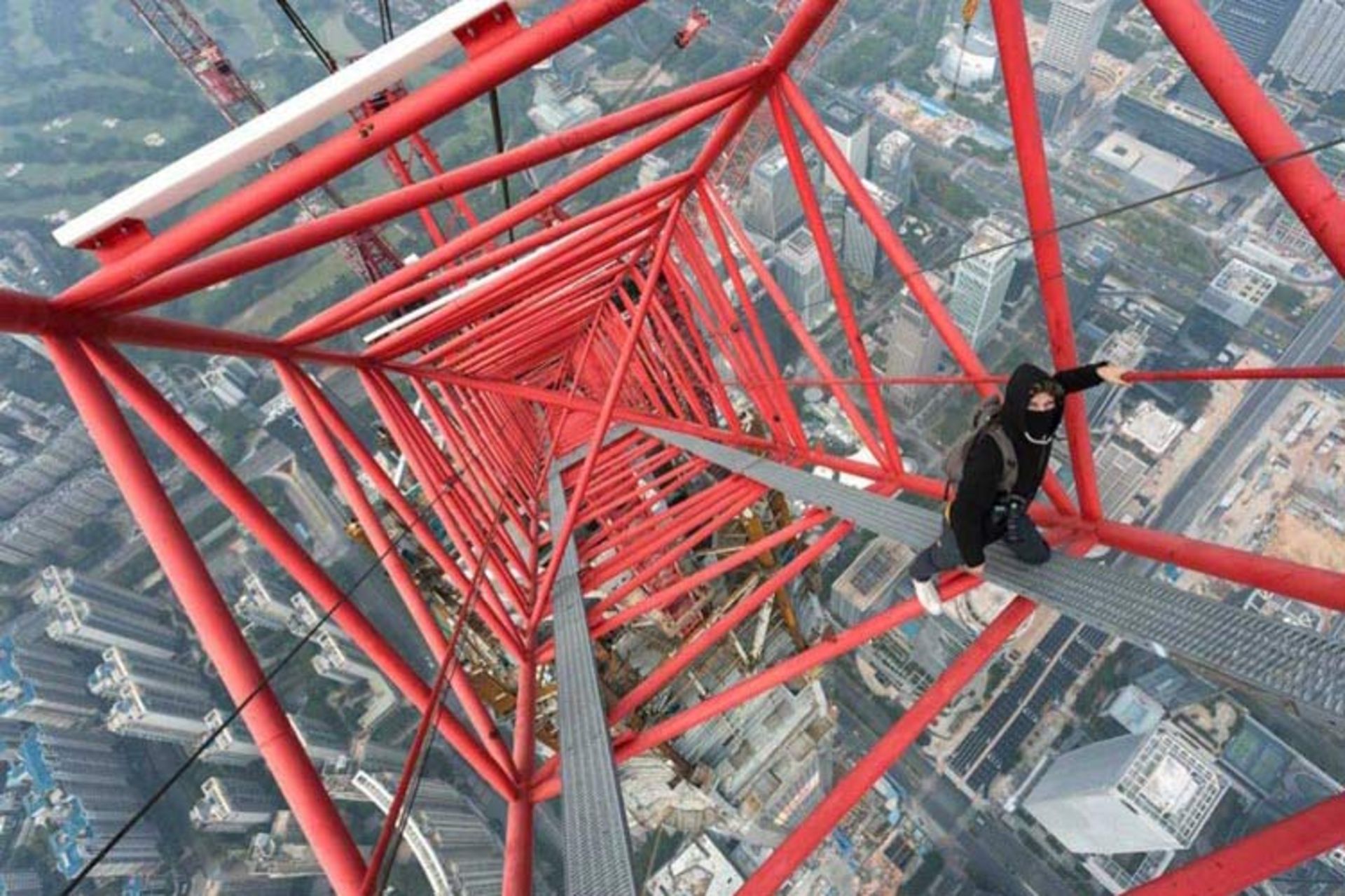 DE19D97EEFA42FF05B57F6C1A87DB347FF6BB46A4667E74058pimgpsh fullsize distr