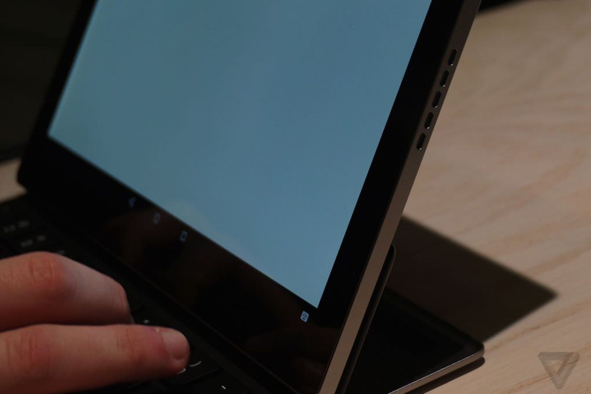 verge 2015 09 29 09 29 03.0