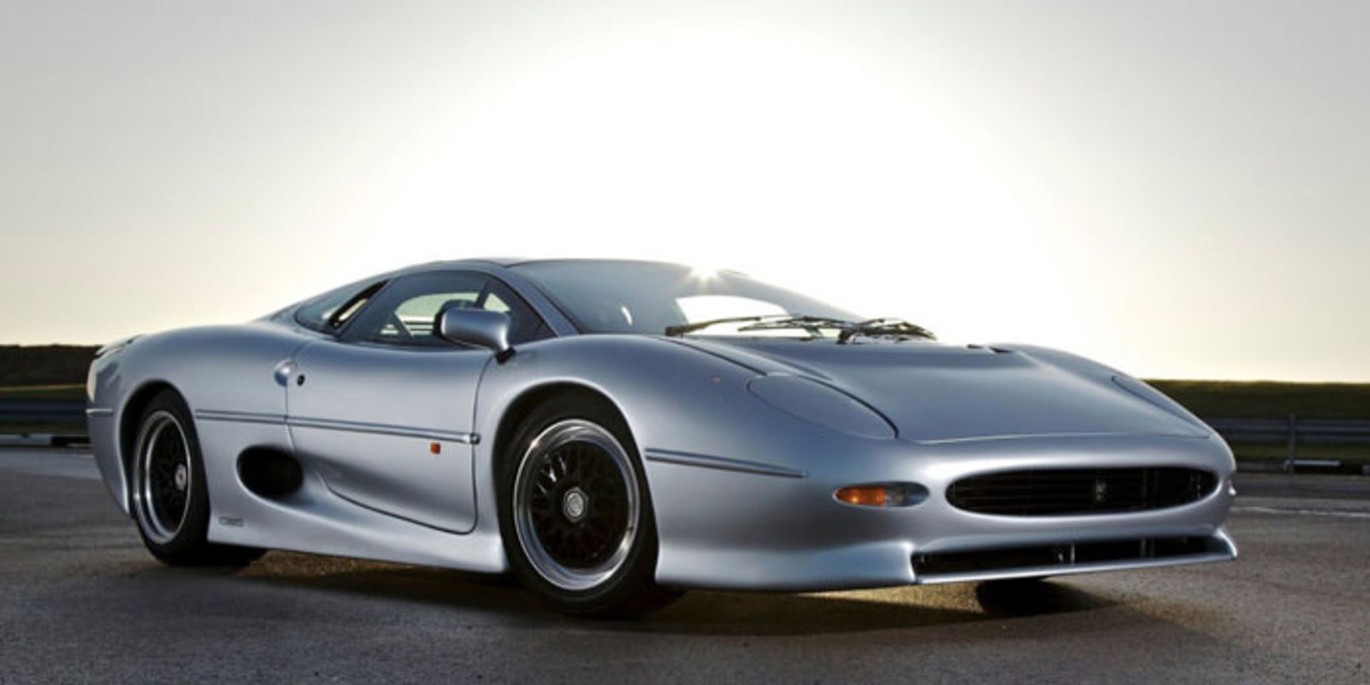 fastest cars ever jaguar xj220