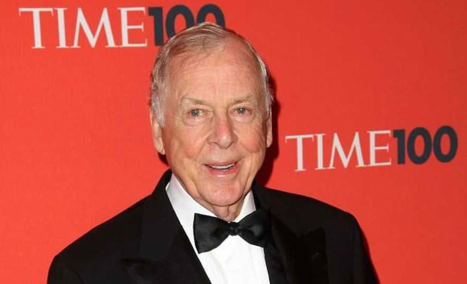 t boone pickens delivered newspapers