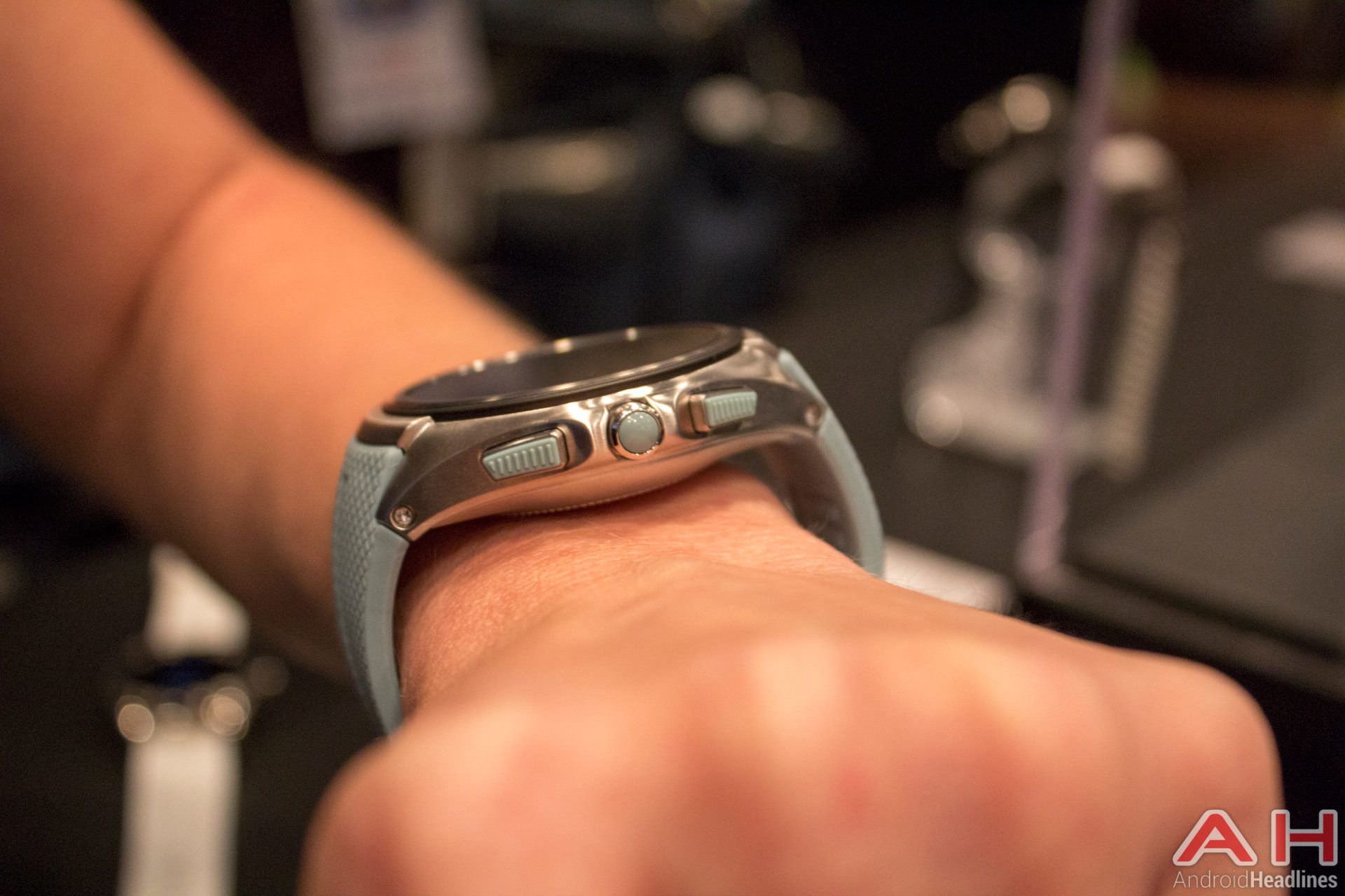 Watch Urbane 2nd LTE AH 7