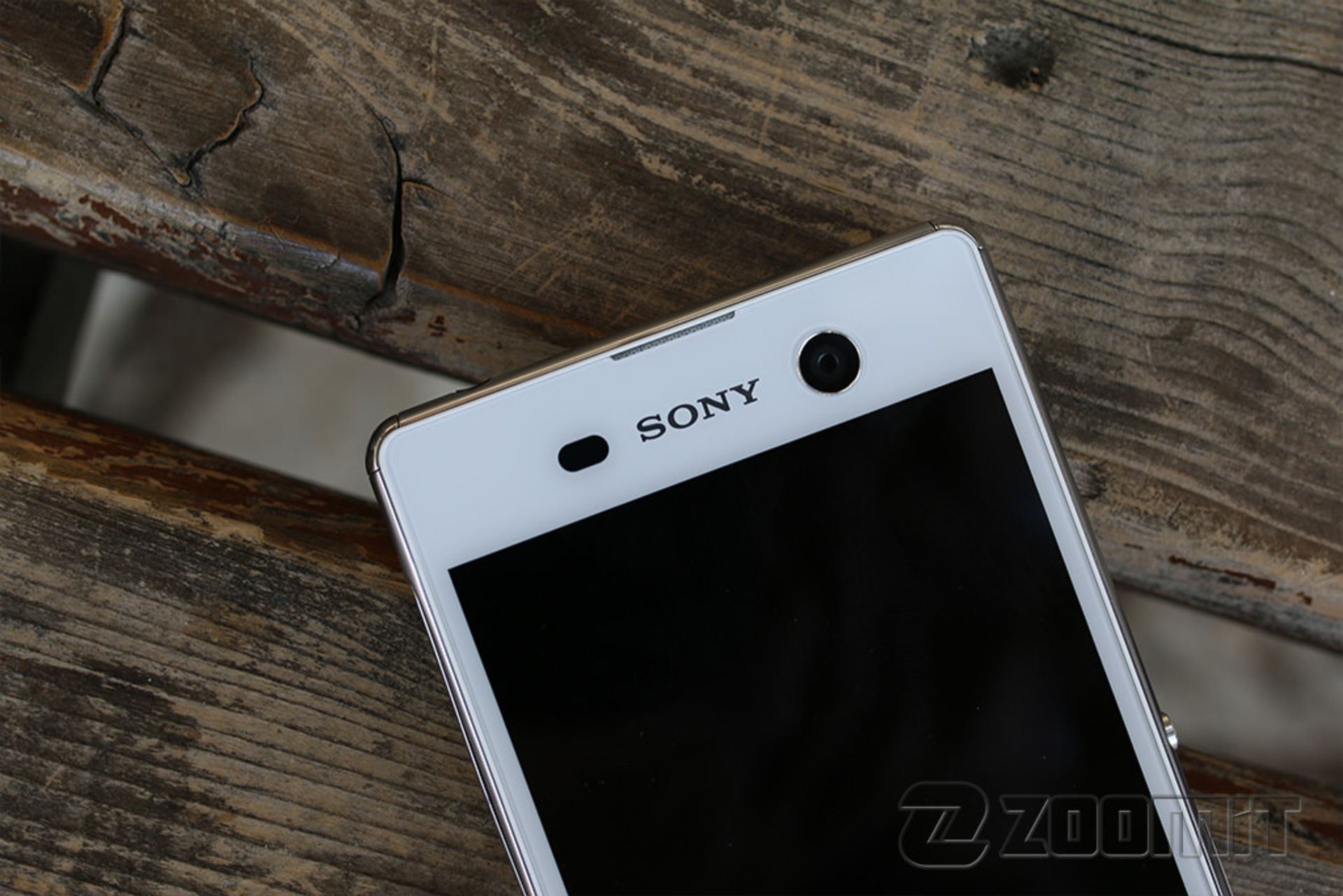 بررسی گوشی اکسپریا ام 5 سونی (Xperia M5 Dual)