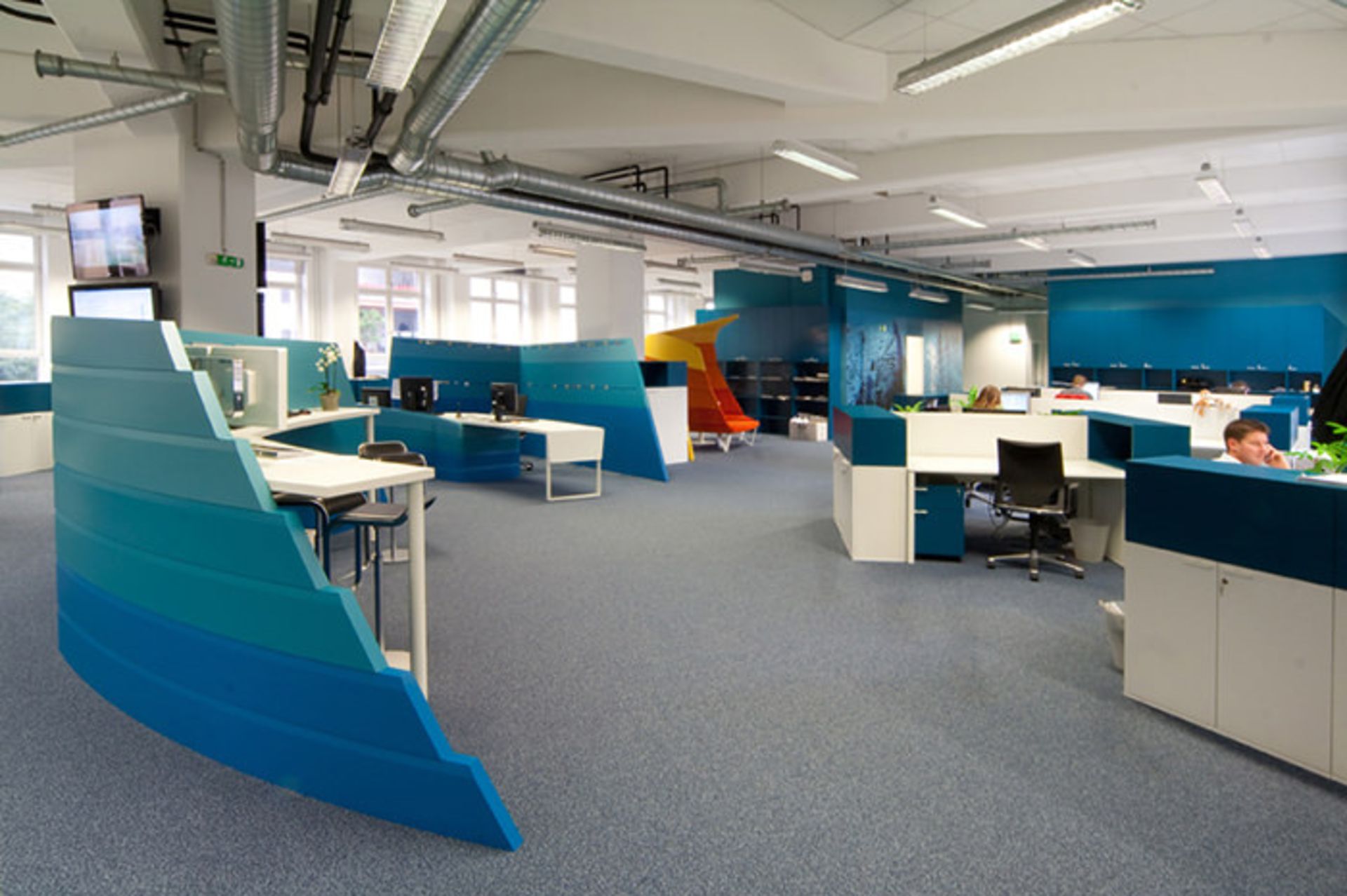 استفاده از رنگ آبی فیروزه ای در طراحی داخلی