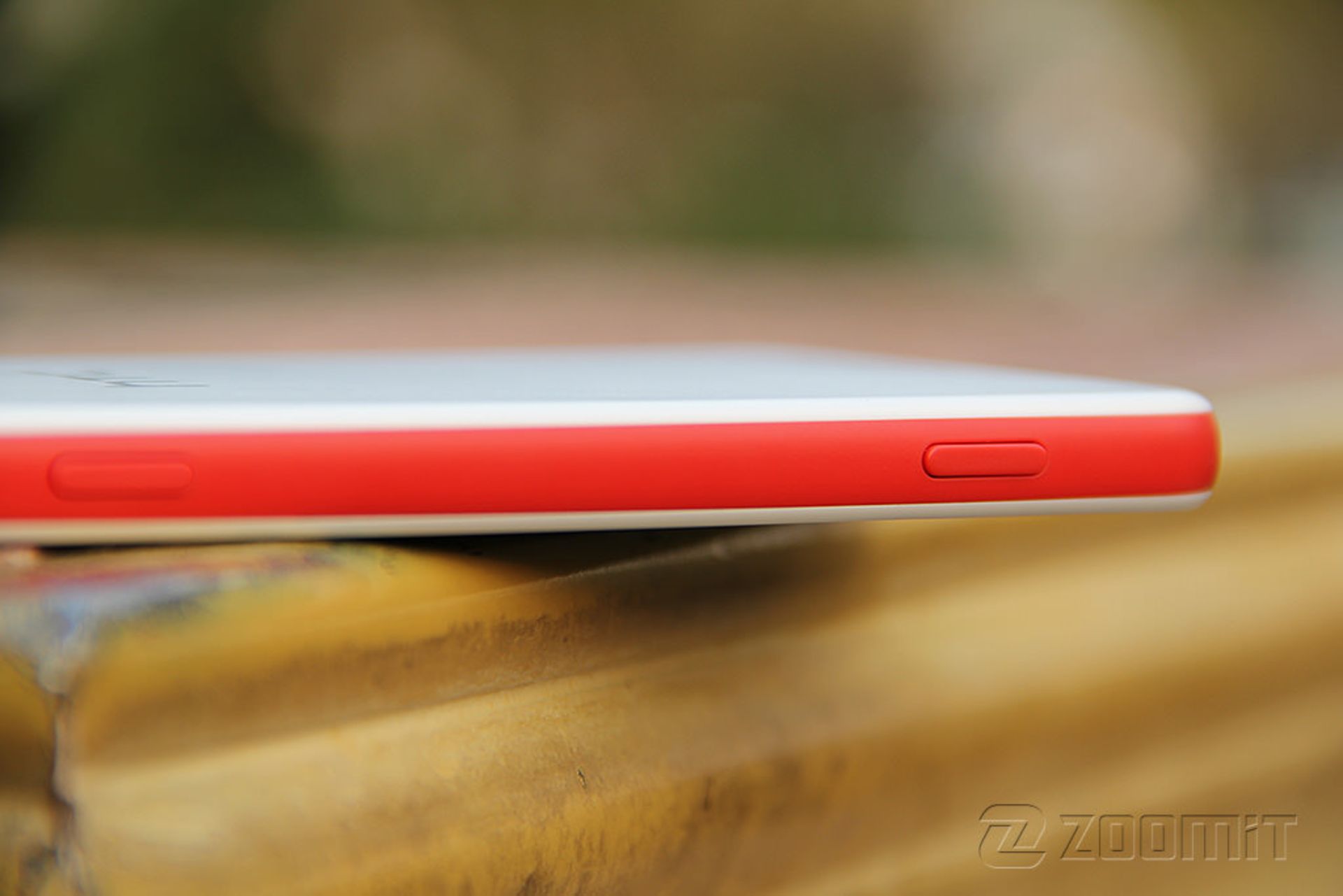 بررسی گوشی دیزایر آی اچ‌تی‌سی (HTC Desire EYE)