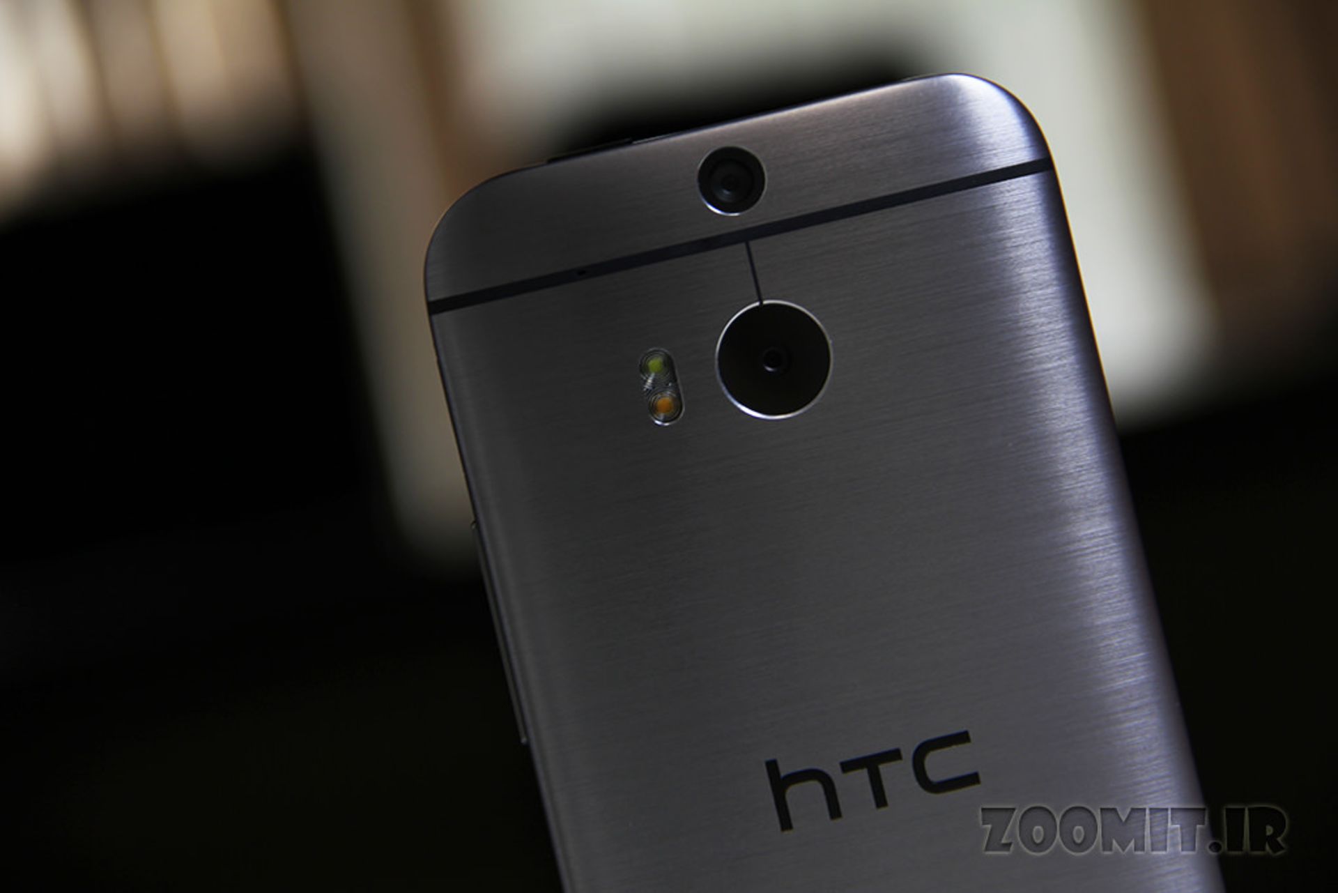 اچ تی سی وان ام ۸