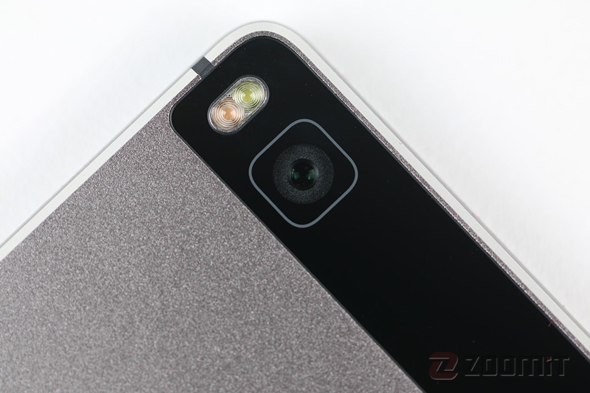 بررسی تلفن P8 هواوی