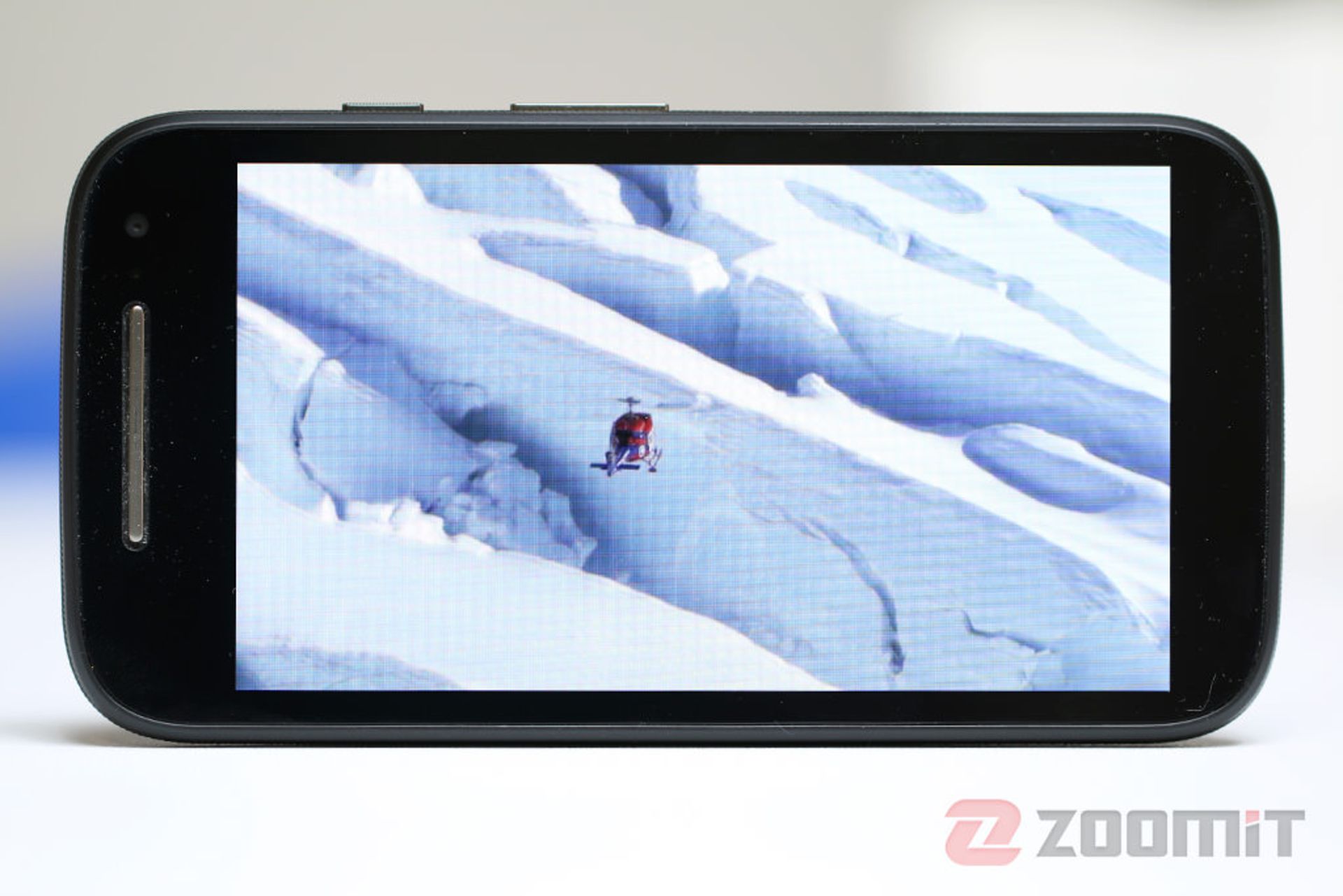 بررسی موتو E نسل دوم موتورولا (Moto E 2015)