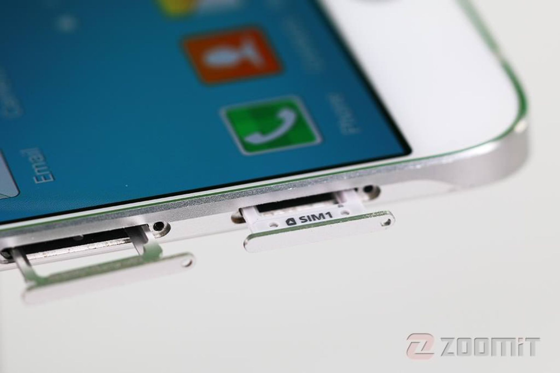 بررسی تلفن گلکسی A8 سامسونگ (Galaxy A8)