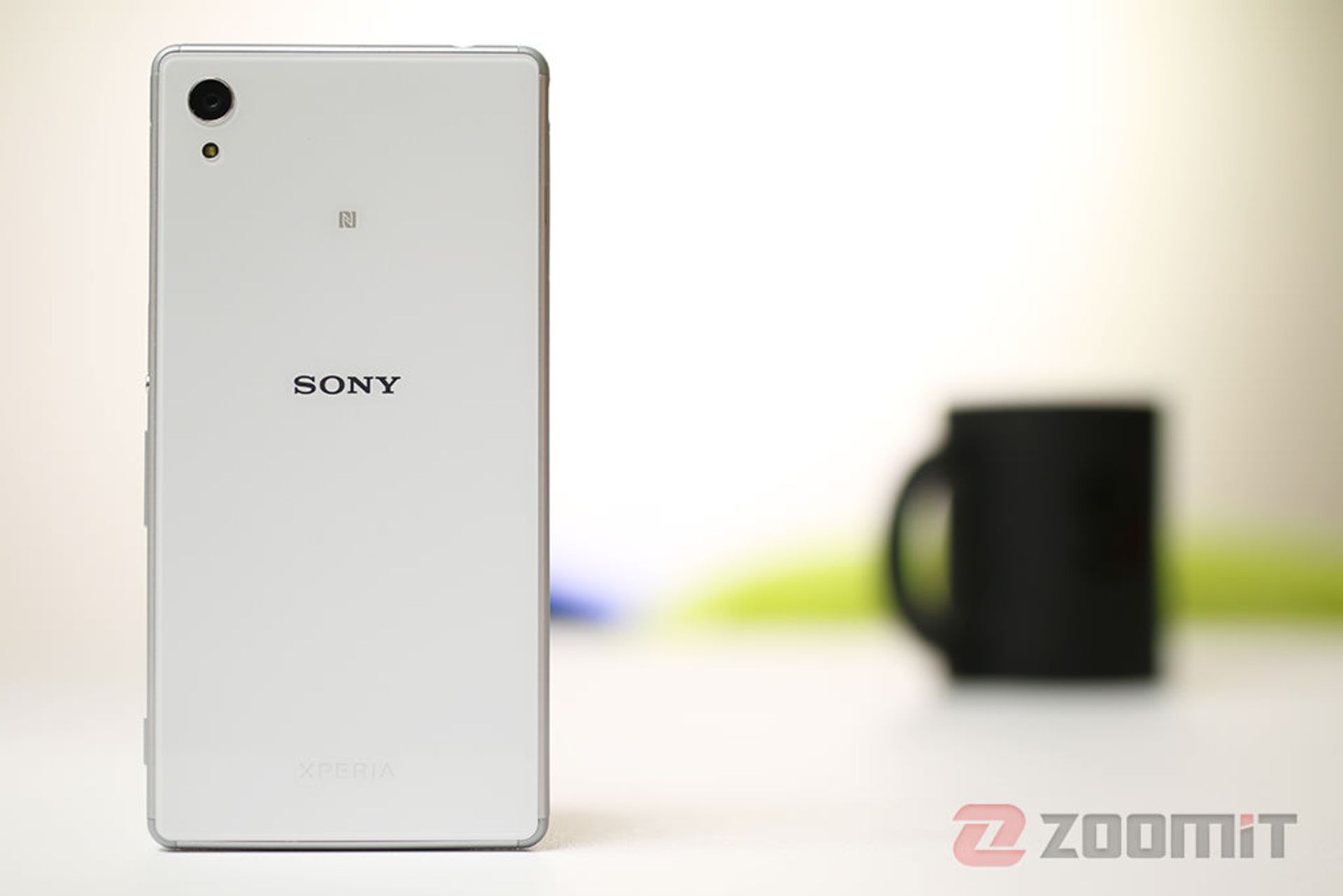 اکسپریا ام 4 آکوا