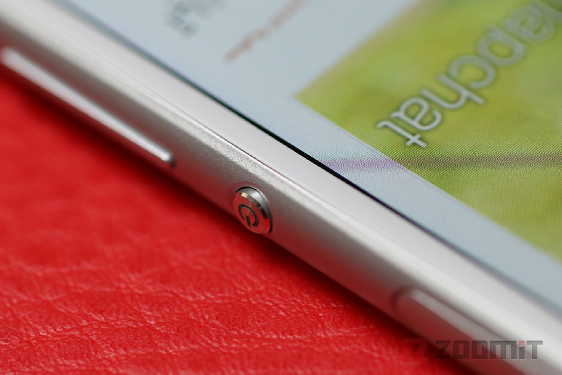 اکسپریا ام 4 آکوا