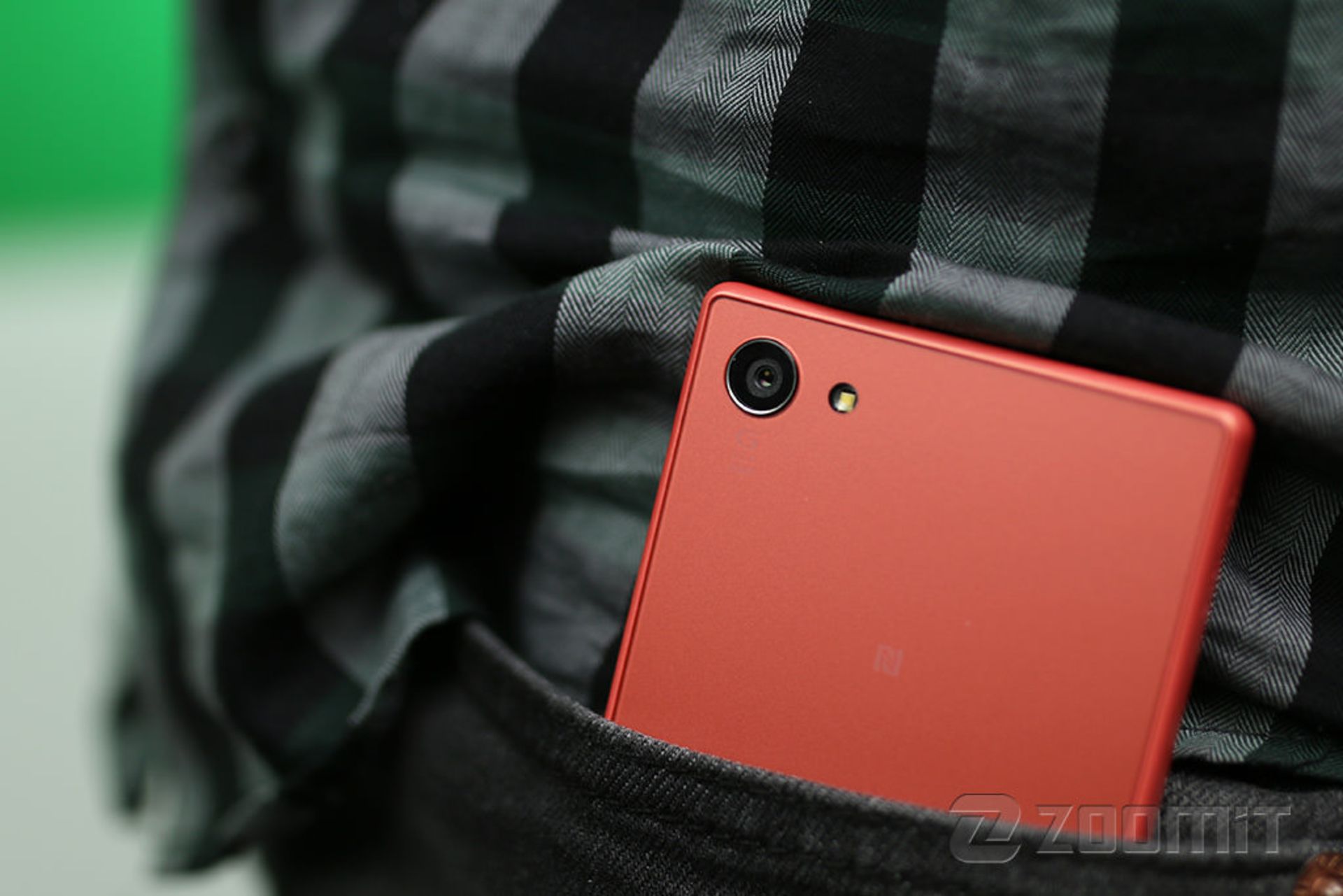 بررسی تلفن اکسپریا زد 5 کامپکت (Xperia Z5 Compact)