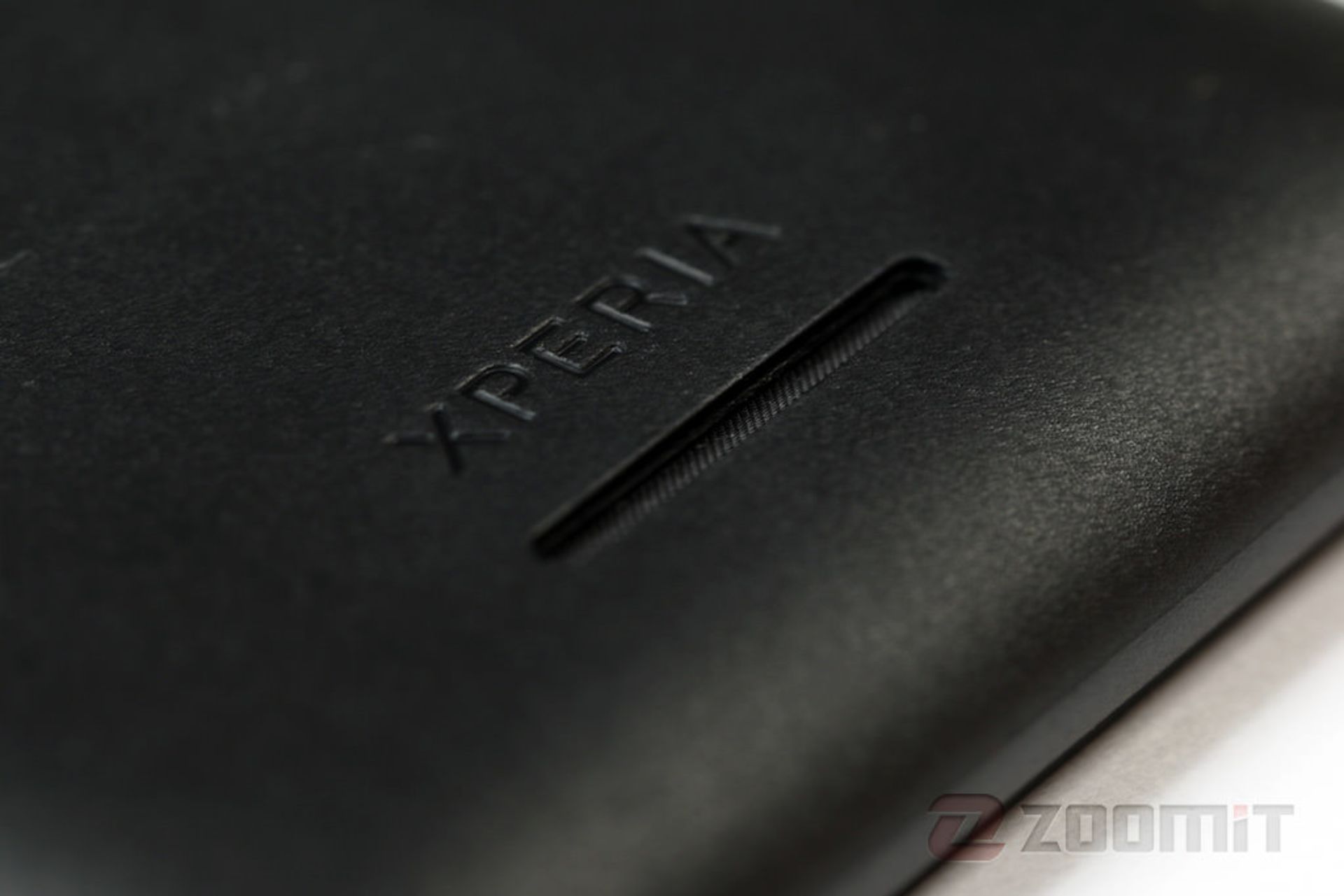 بررسی گوشی اکسپریا E4 سونی