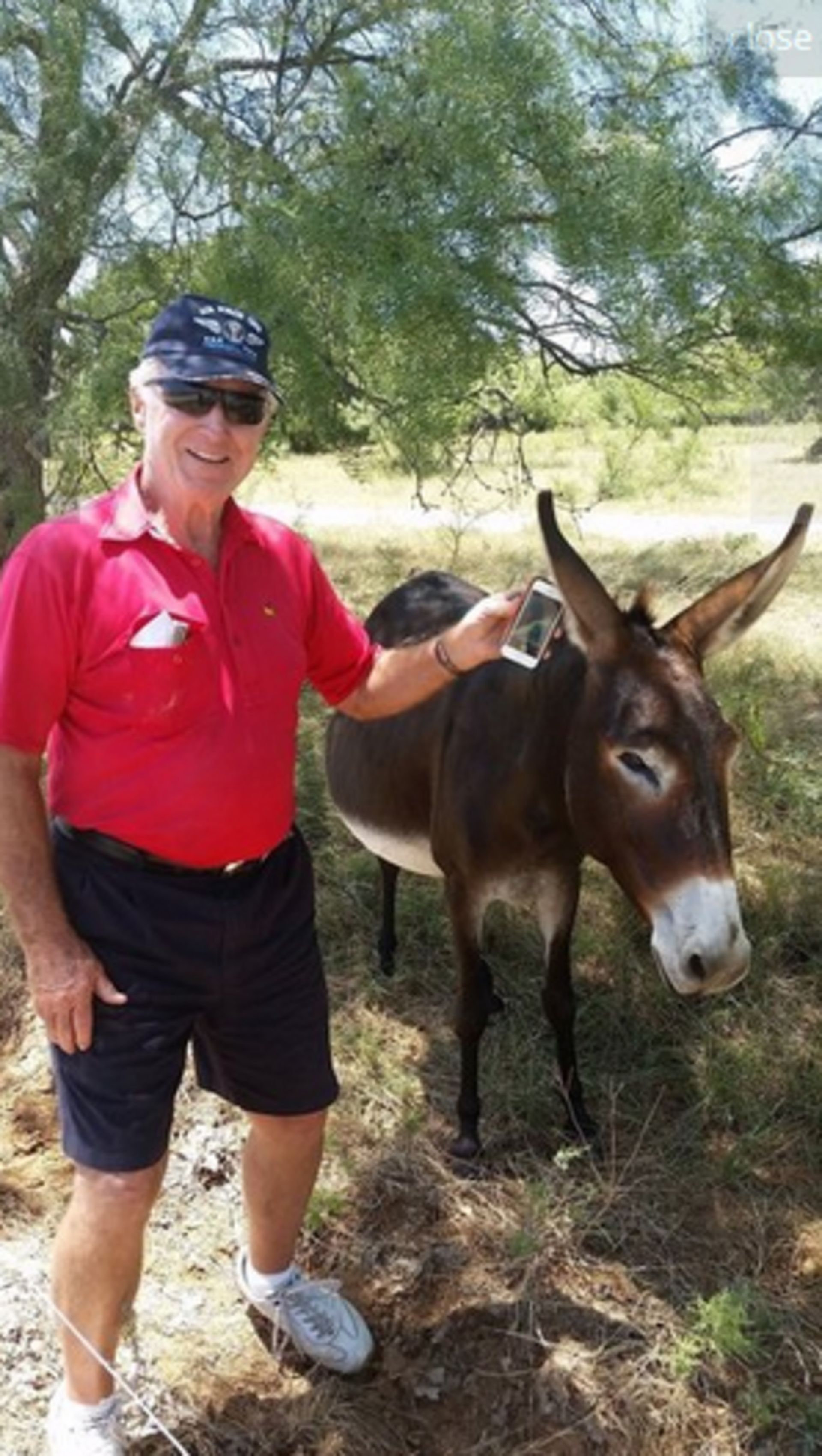 iPhone falls 9300 feet out of a plane and is found still working1