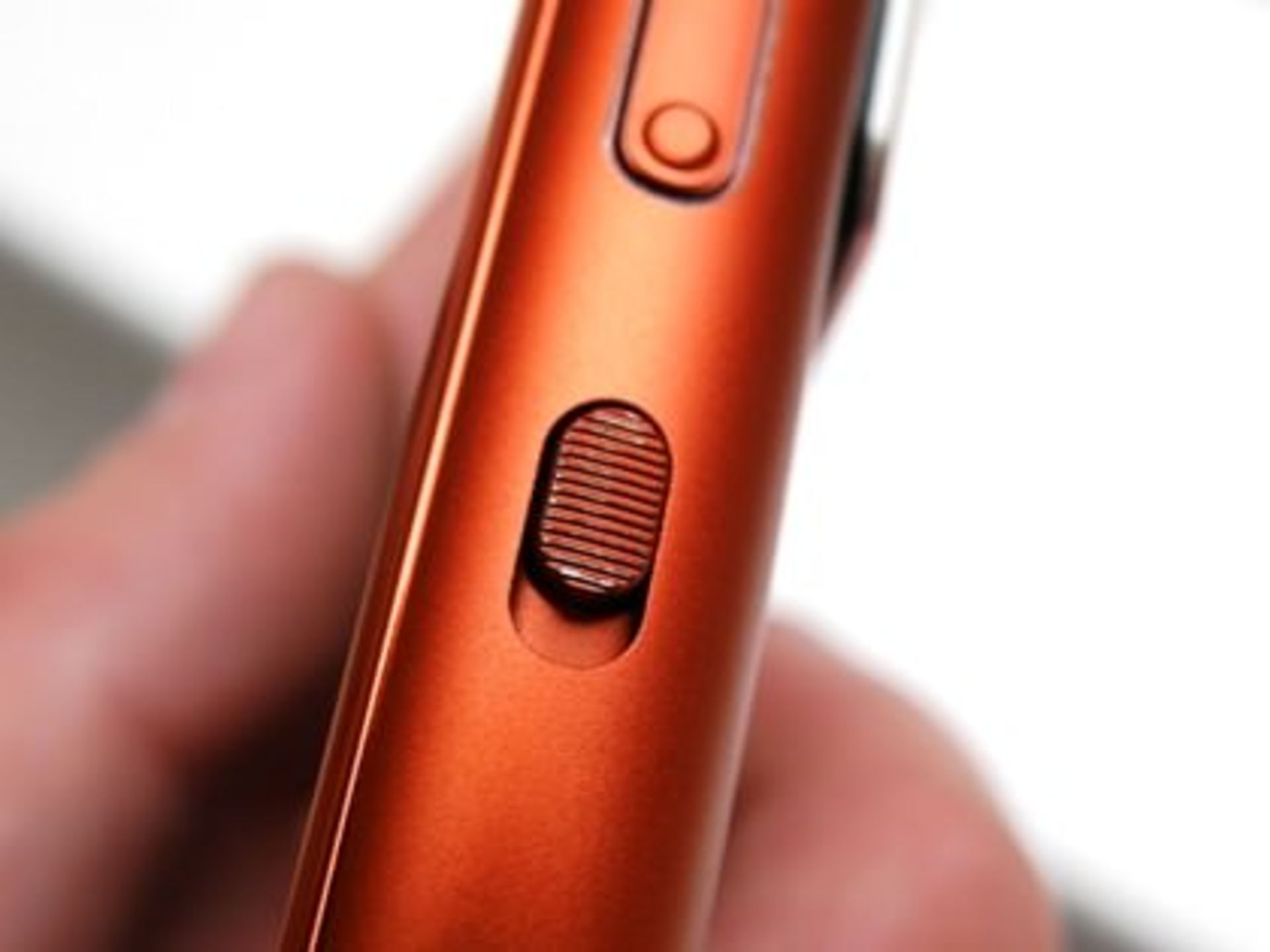 Nokia_N8_scratch_resistannt