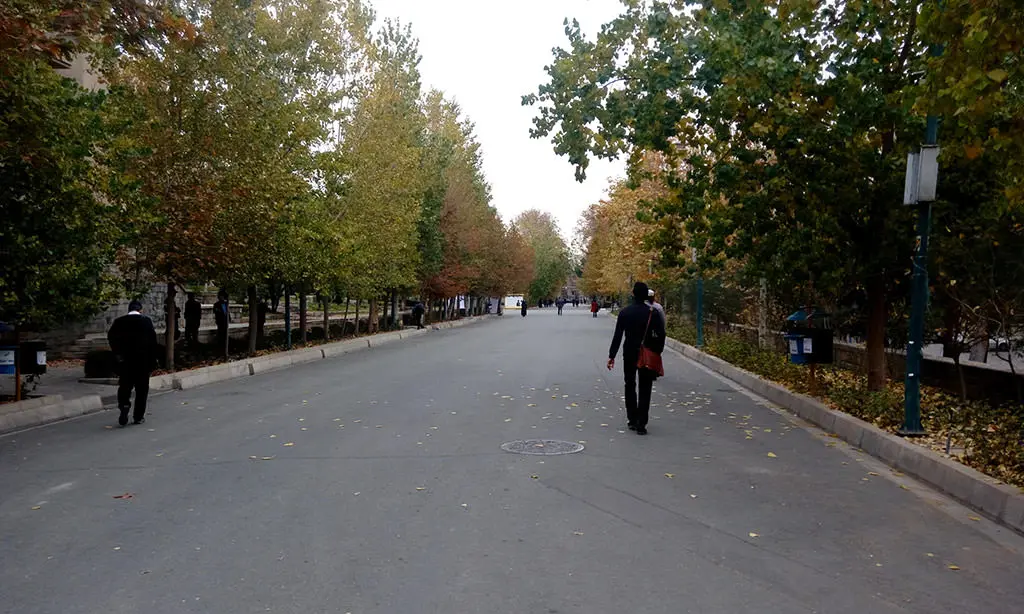بررسی دیزایر 820 جی پلاس اچ‌تی‌سی