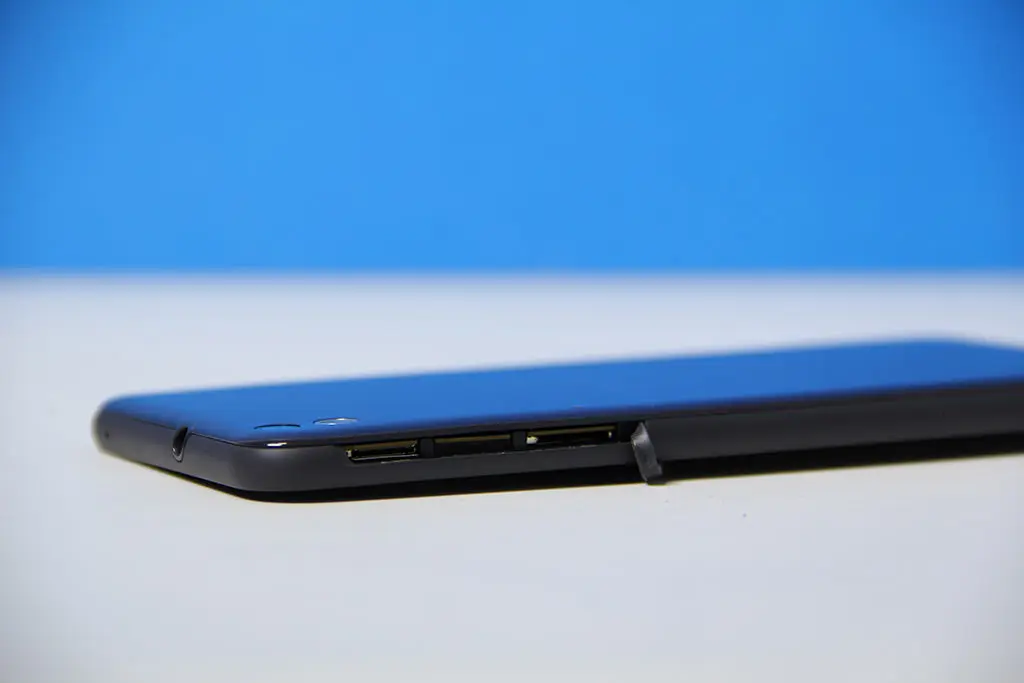 بررسی فبلت HTC Desire 816