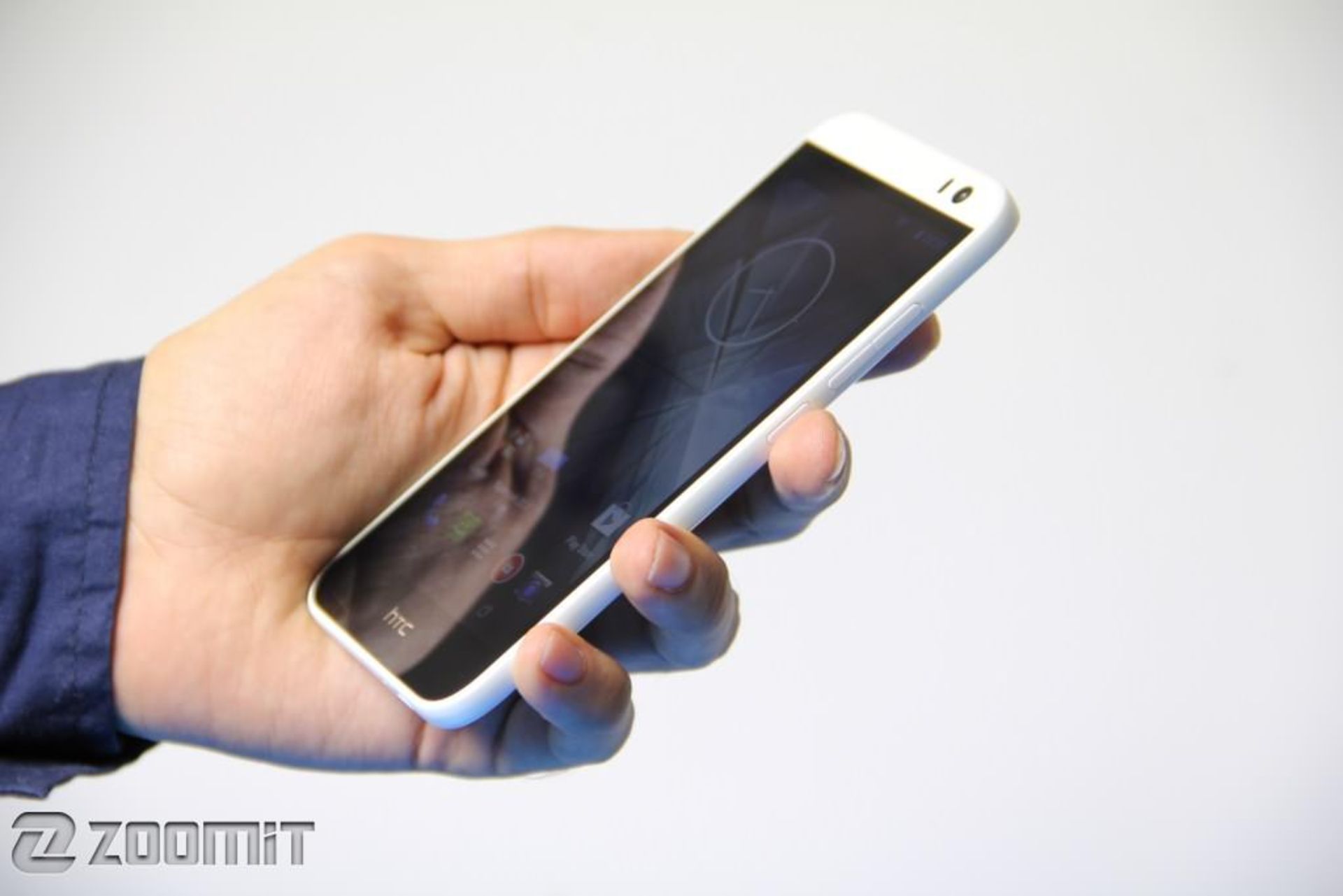 بررسی تلفن دو سیم‌کارته Desire 616 اچ‌تی‌سی