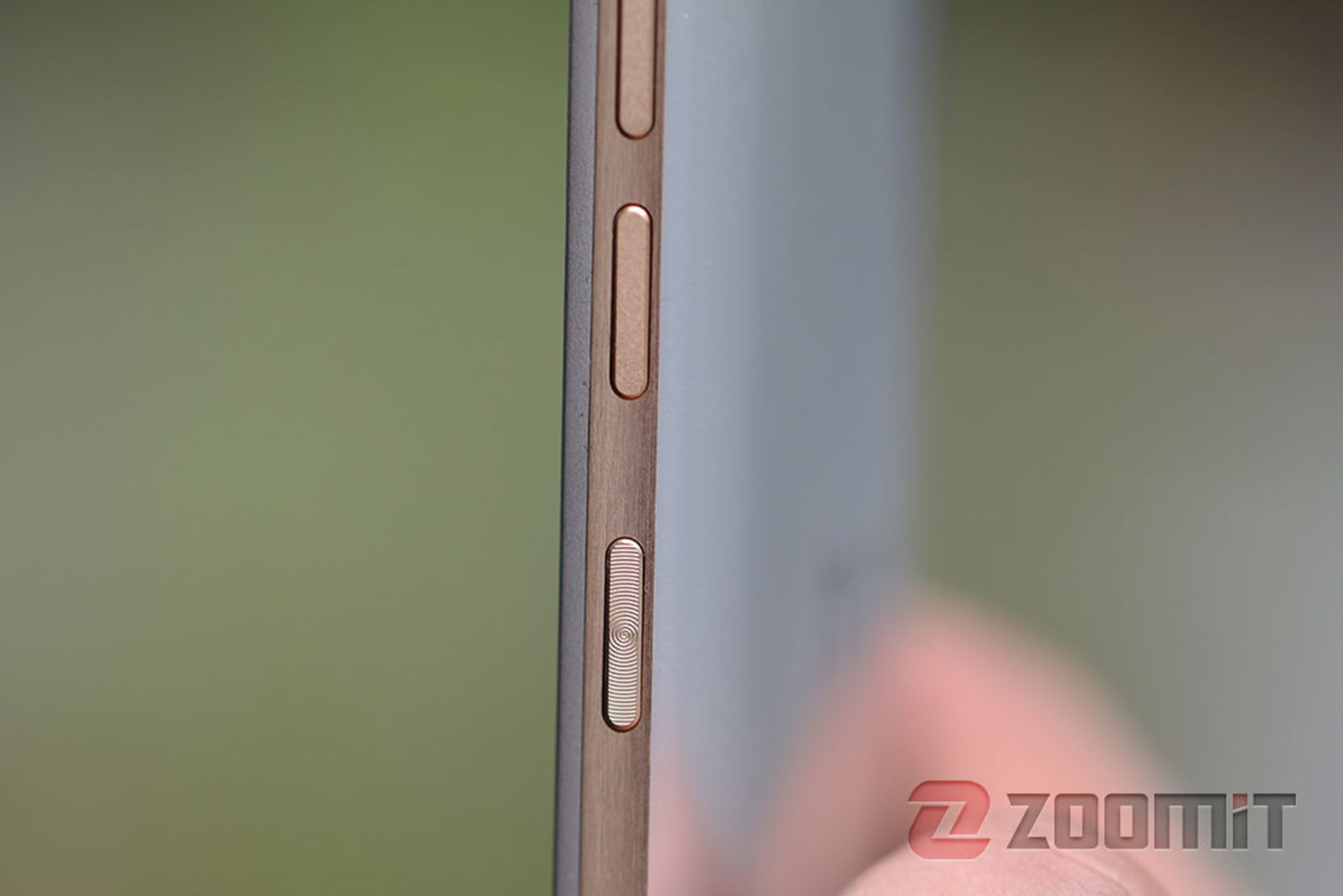 بررسی فبلت HTC Desire 816