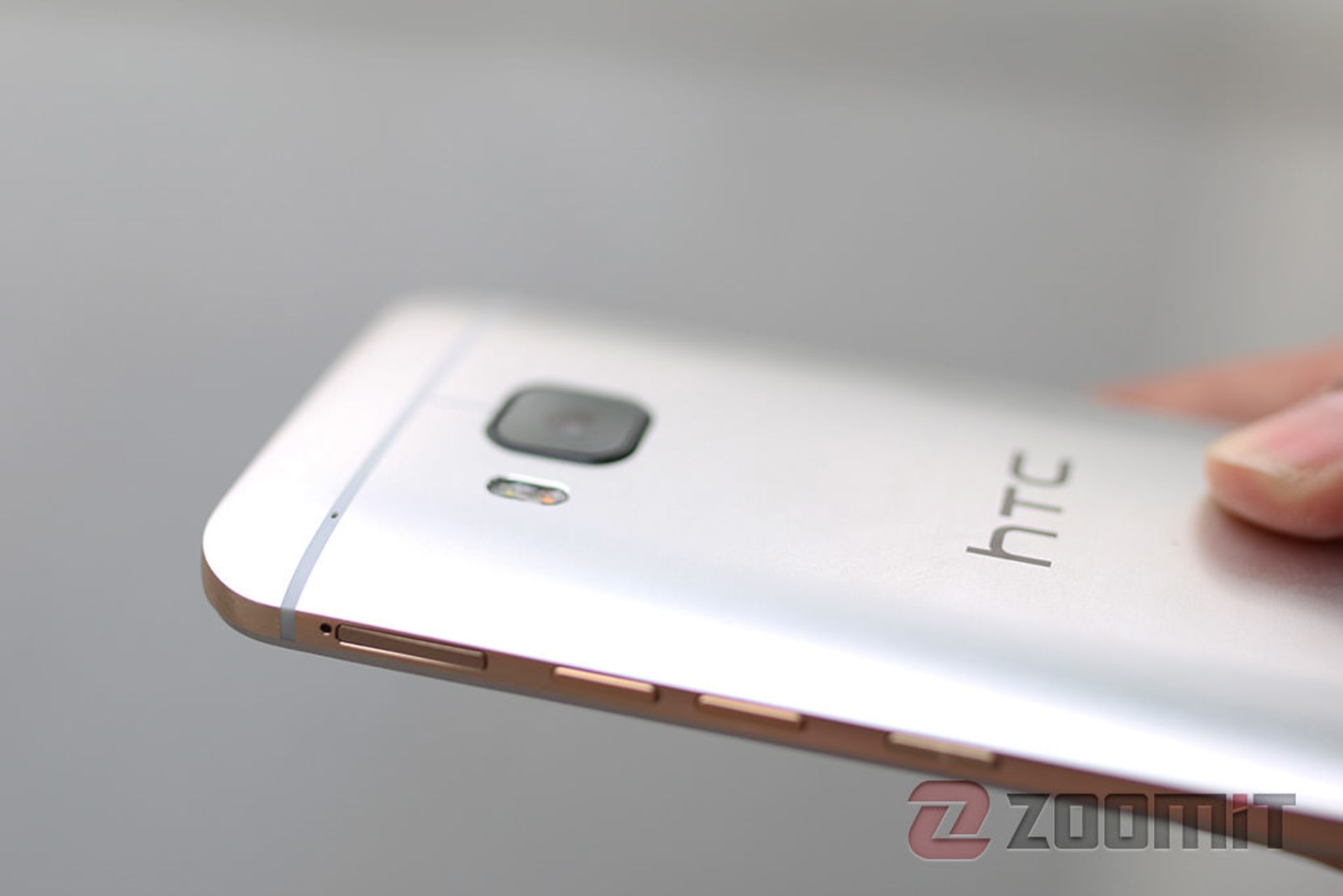 بررسی وان ام 9 (One M9) اچ تی سی