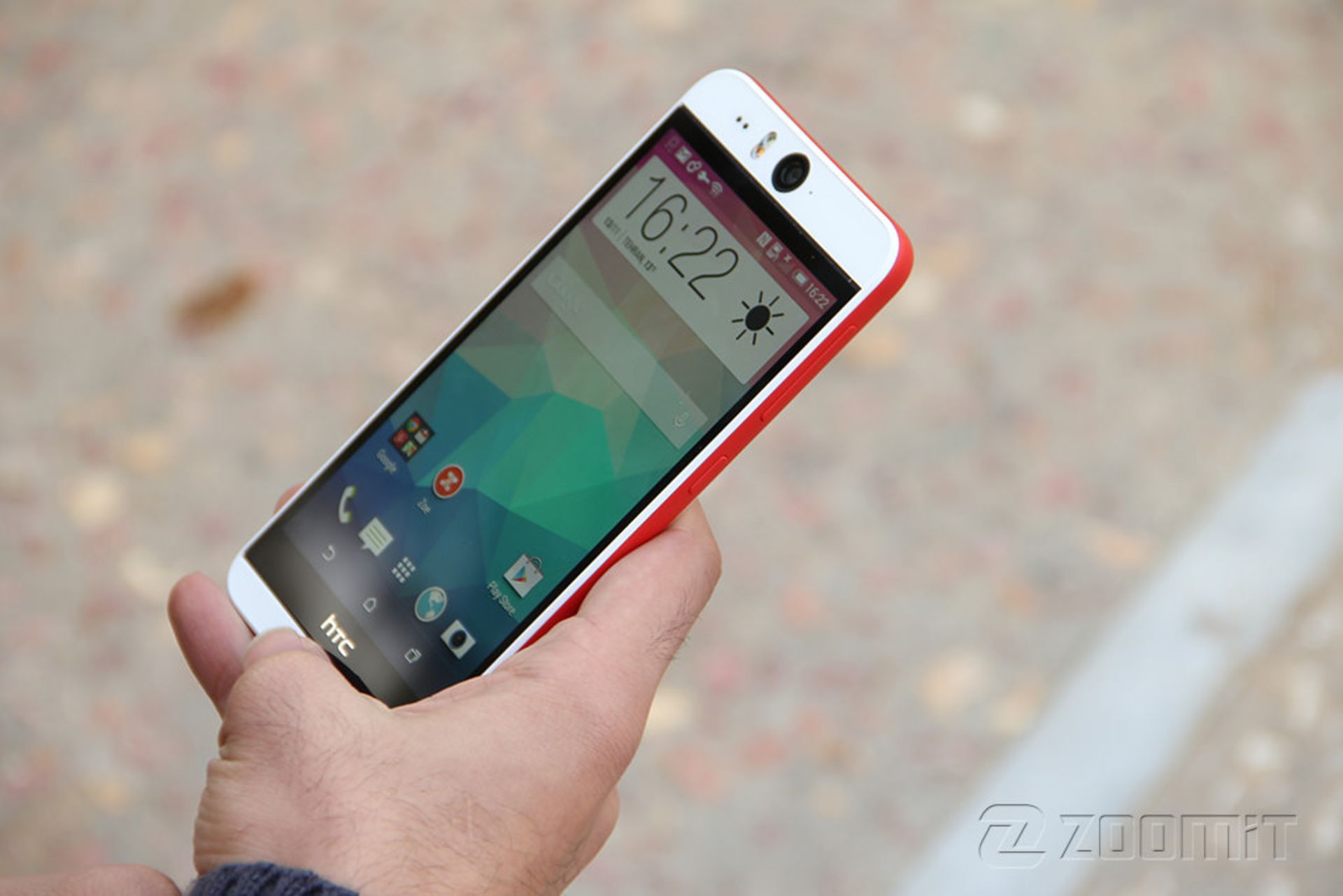 بررسی گوشی دیزایر آی اچ‌تی‌سی (HTC Desire EYE)