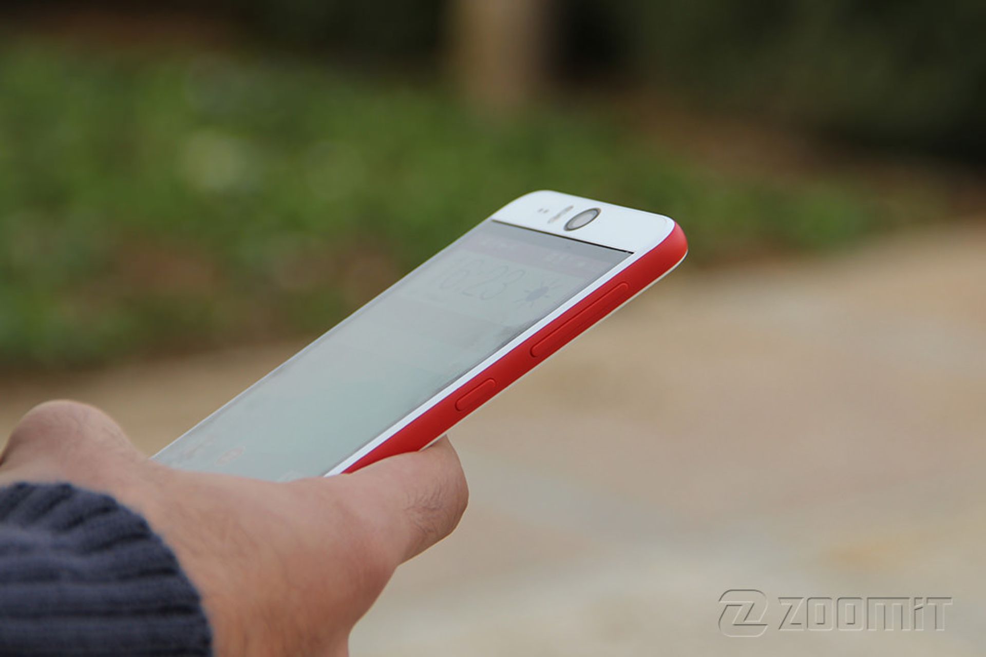 بررسی گوشی دیزایر آی اچ‌تی‌سی (HTC Desire EYE)