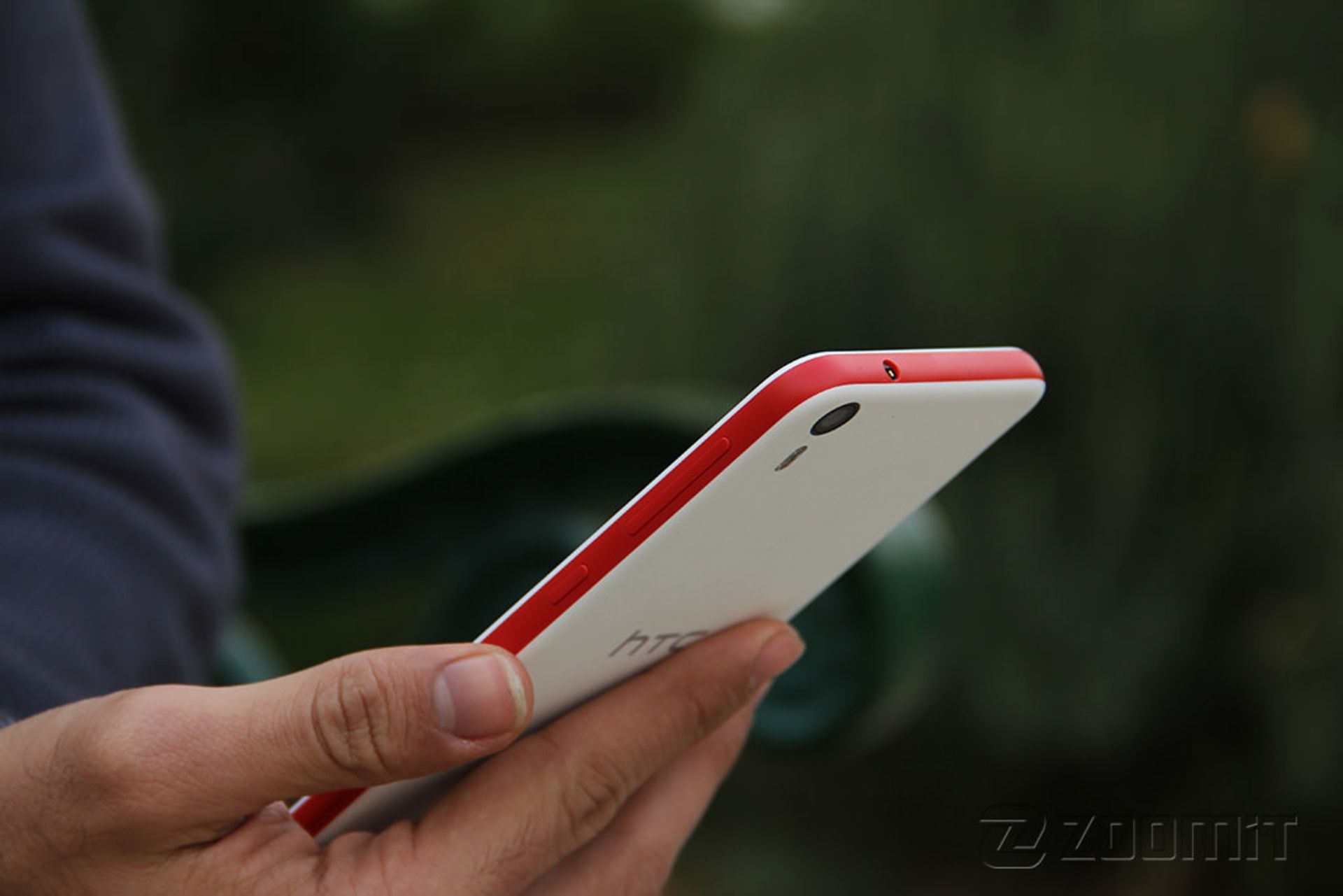 بررسی گوشی دیزایر آی اچ‌تی‌سی (HTC Desire EYE)