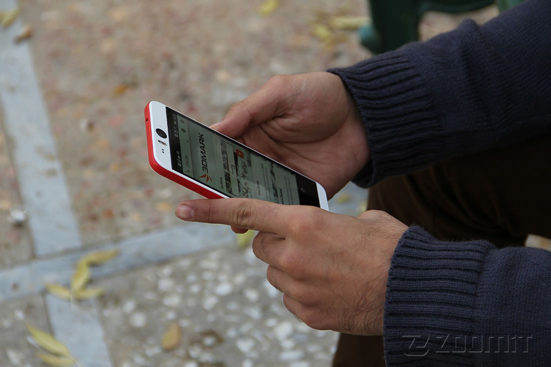 بررسی گوشی دیزایر آی اچ‌تی‌سی (HTC Desire EYE)