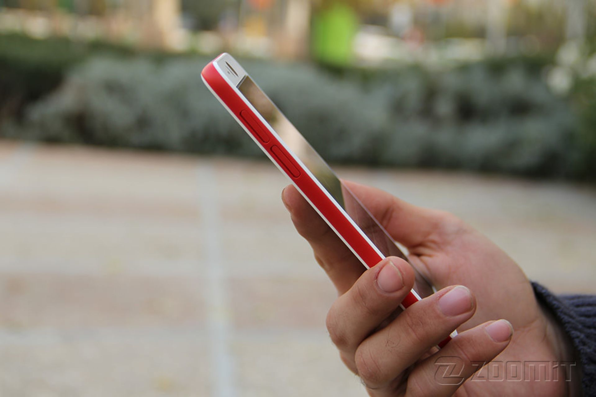 بررسی گوشی دیزایر آی اچ‌تی‌سی (HTC Desire EYE)