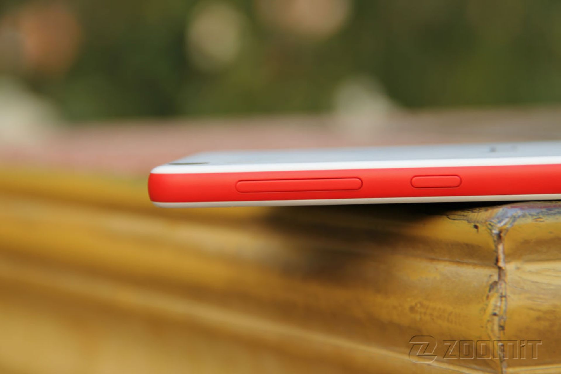 بررسی گوشی دیزایر آی اچ‌تی‌سی (HTC Desire EYE)