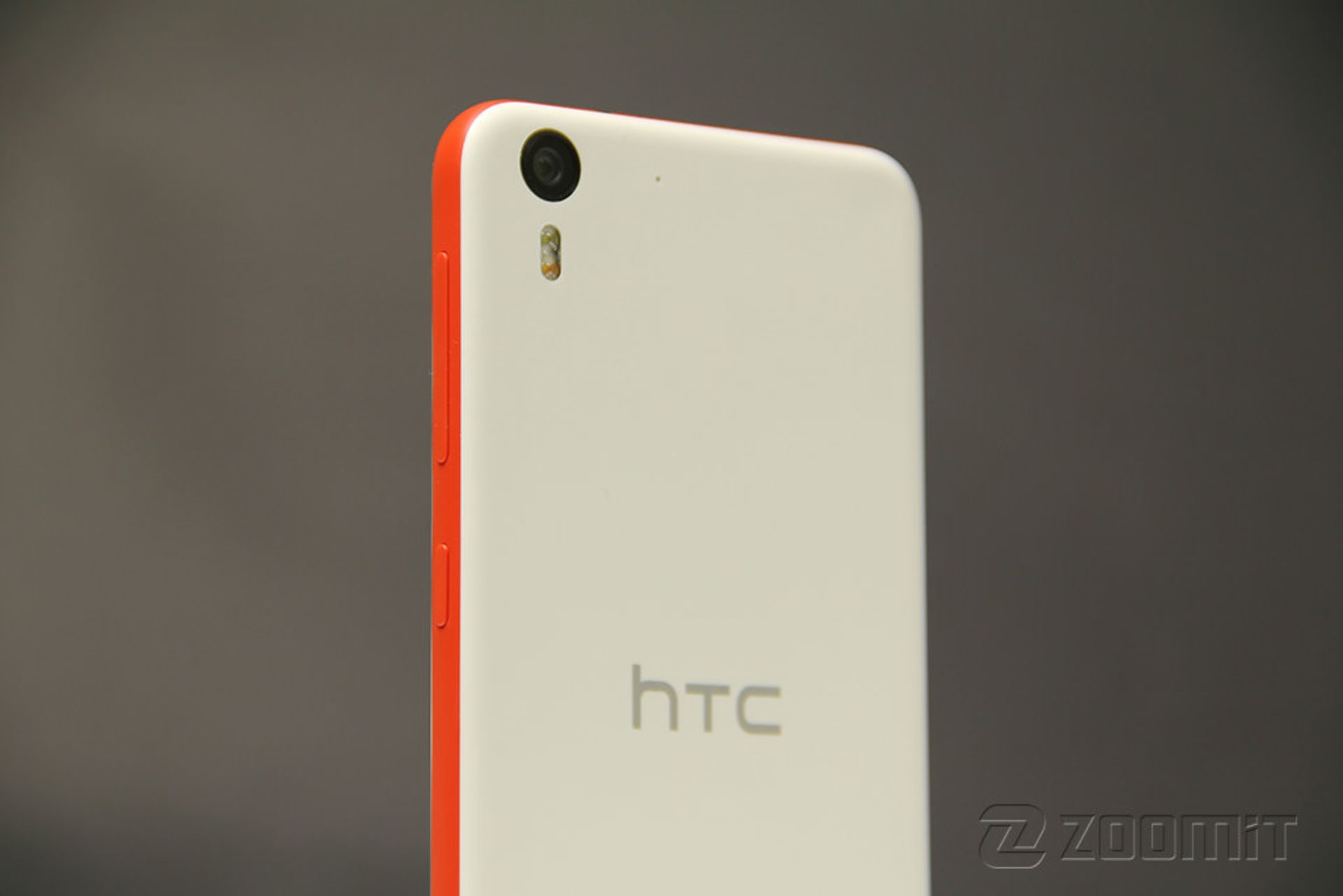 بررسی گوشی دیزایر آی اچ‌تی‌سی (HTC Desire EYE)