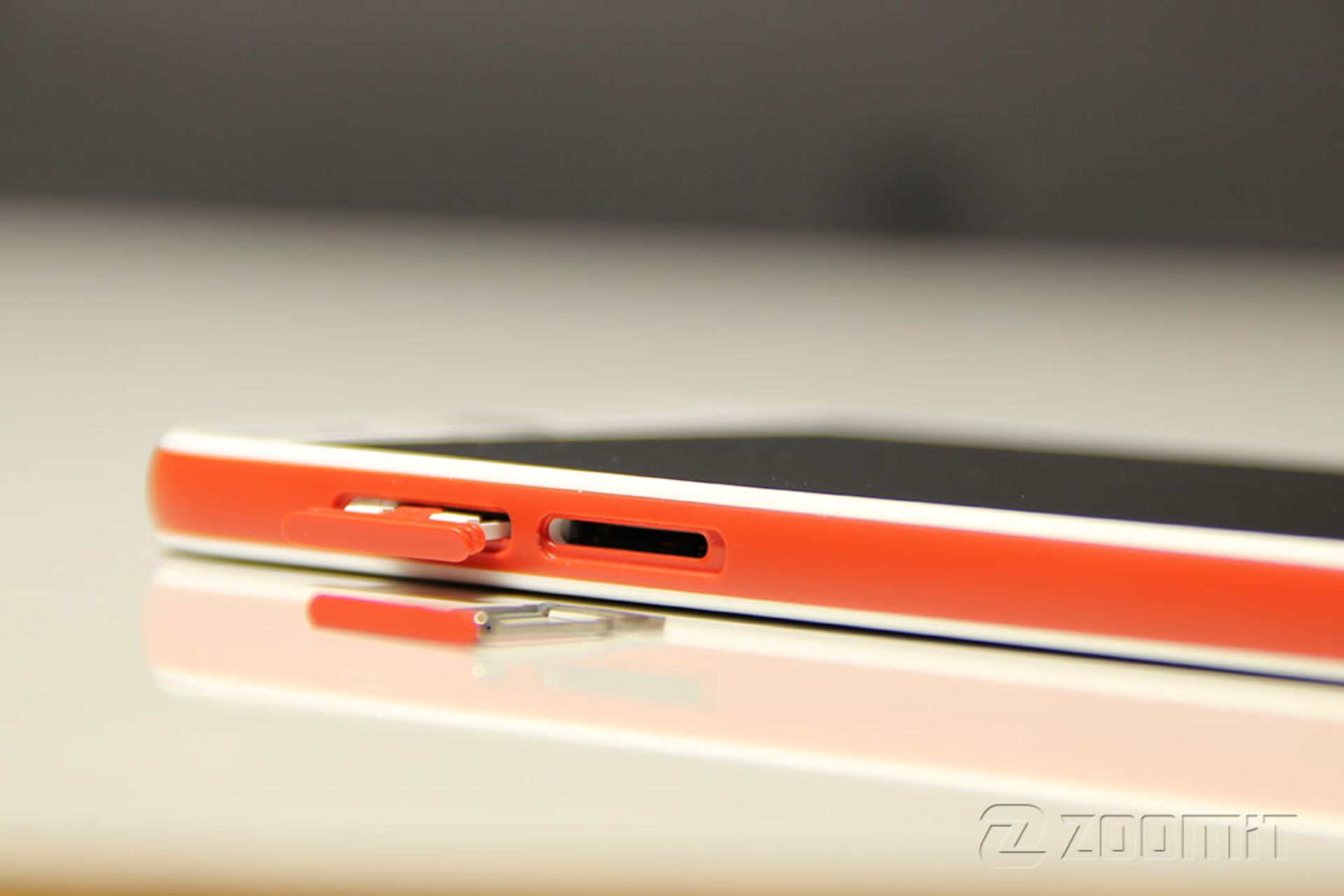 بررسی گوشی دیزایر آی اچ‌تی‌سی (HTC Desire EYE)