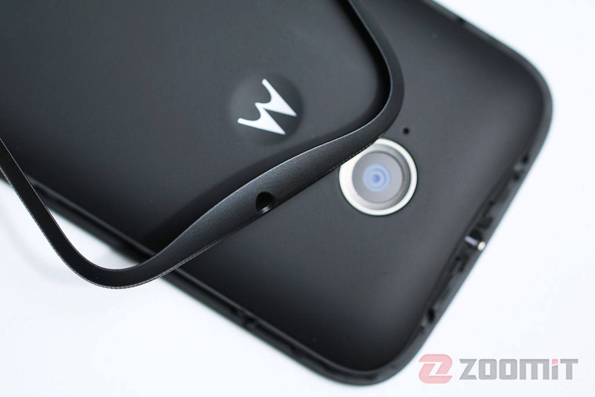 بررسی موتو E نسل دوم موتورولا (Moto E 2015)