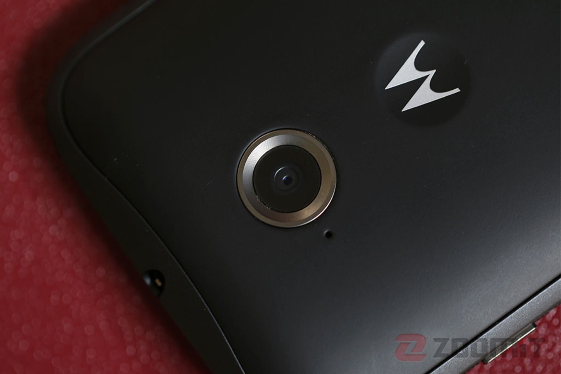 بررسی موتو E نسل دوم موتورولا (Moto E 2015)