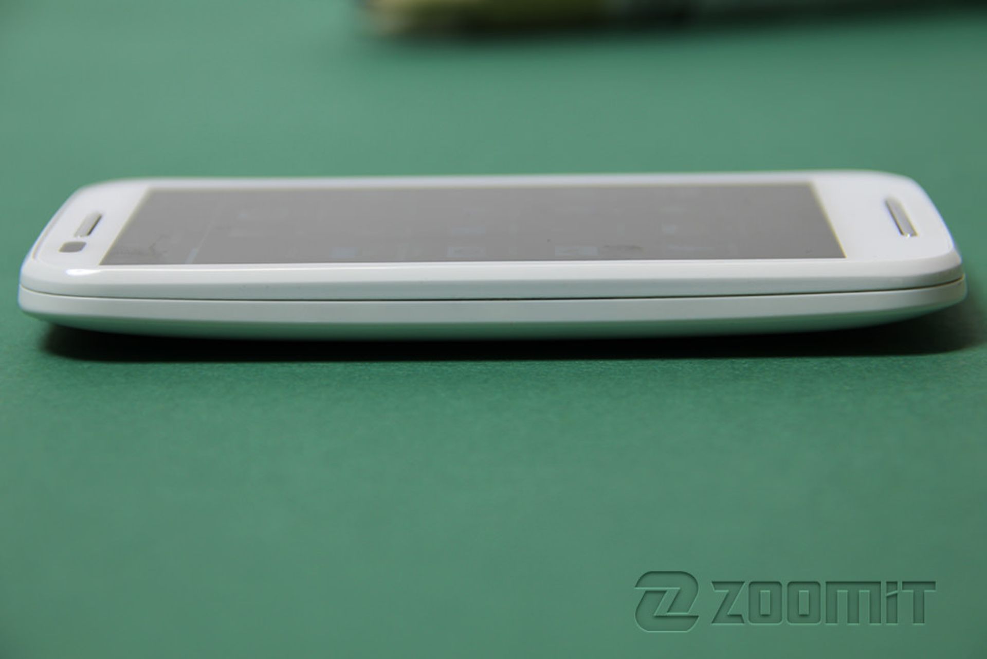 بررسی گوشی هوشمند Moto E موتورولا