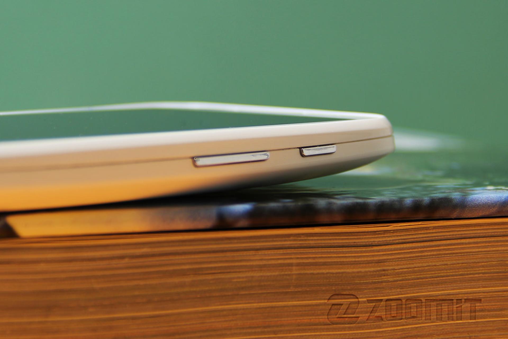 بررسی گوشی هوشمند Moto E موتورولا